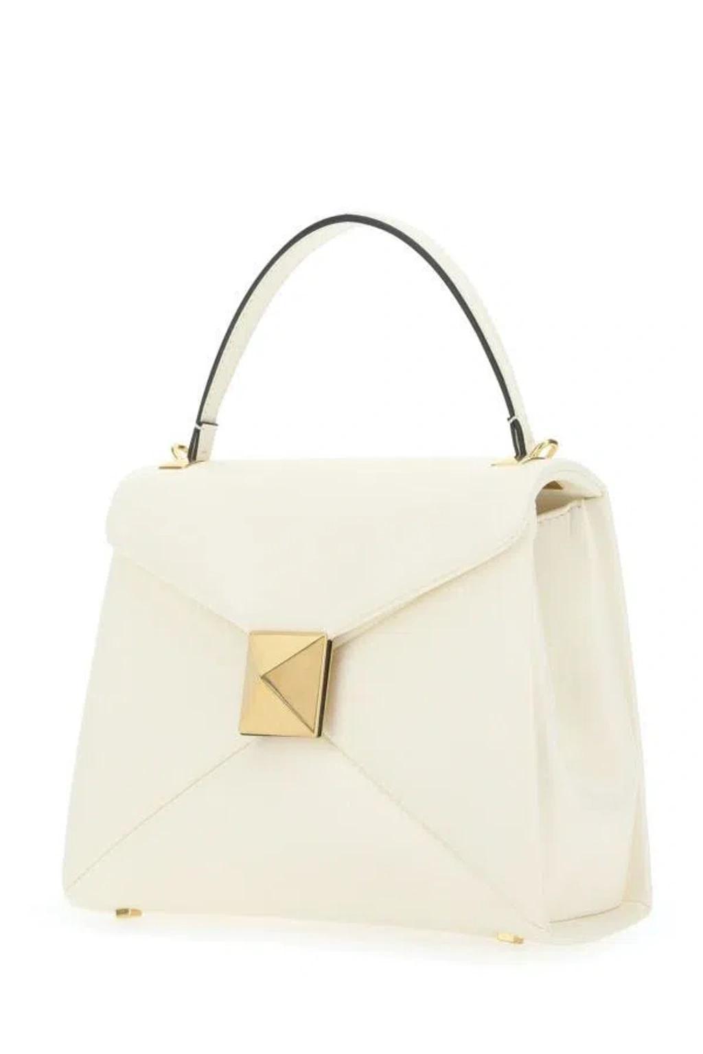 Woman Borsa In White Product Image