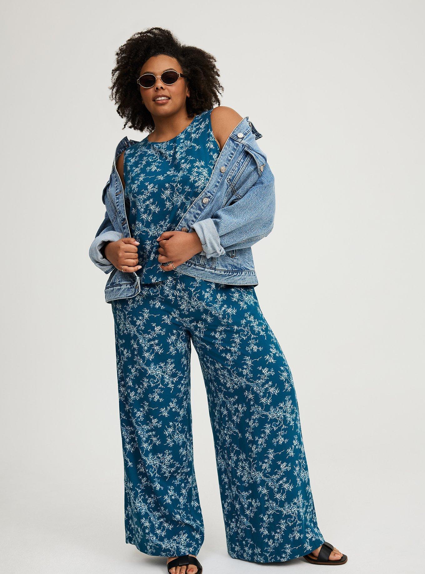 Pull-On Wide Leg Pant Product Image