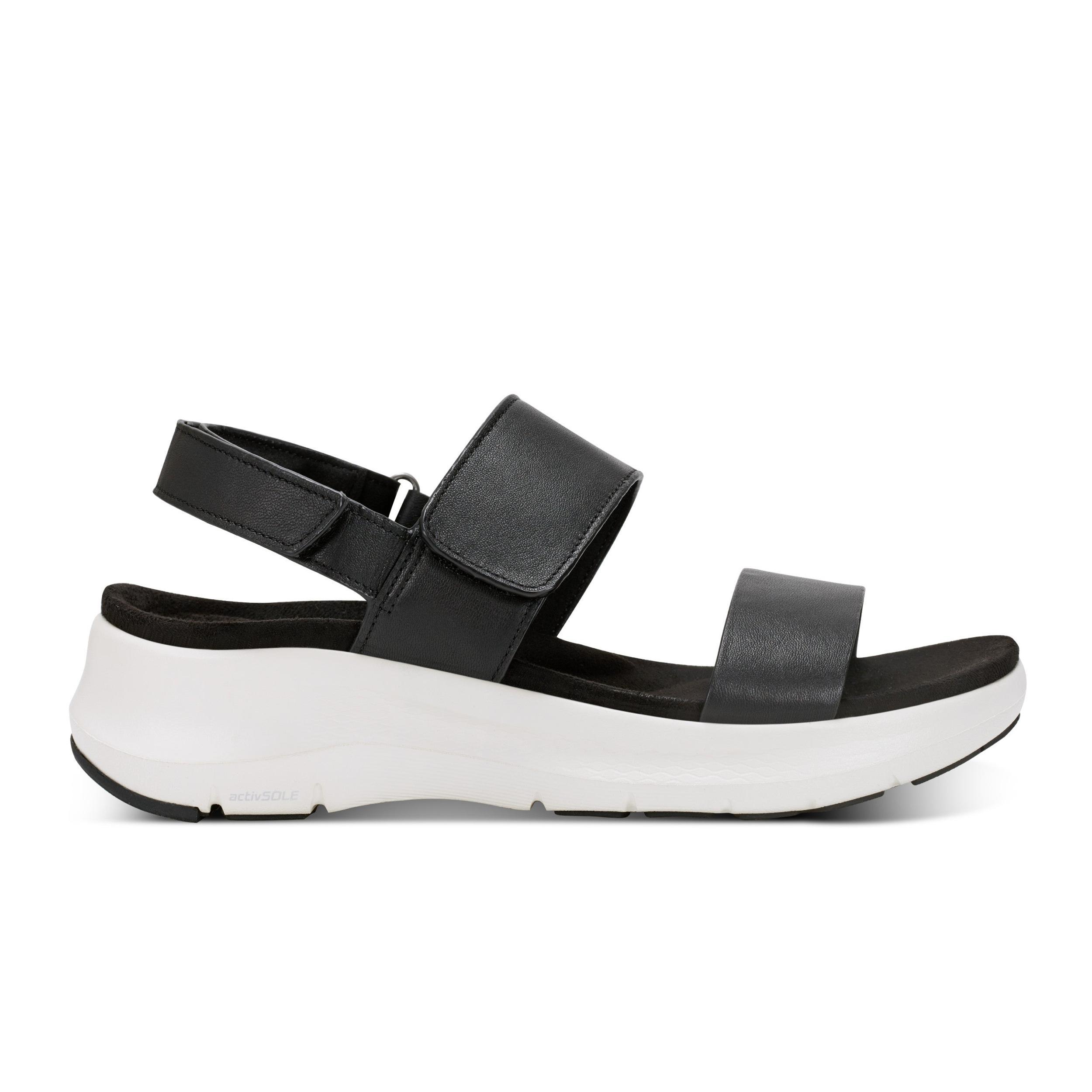 Women's Qwera Open Toe Strappy Casual Sandals Product Image