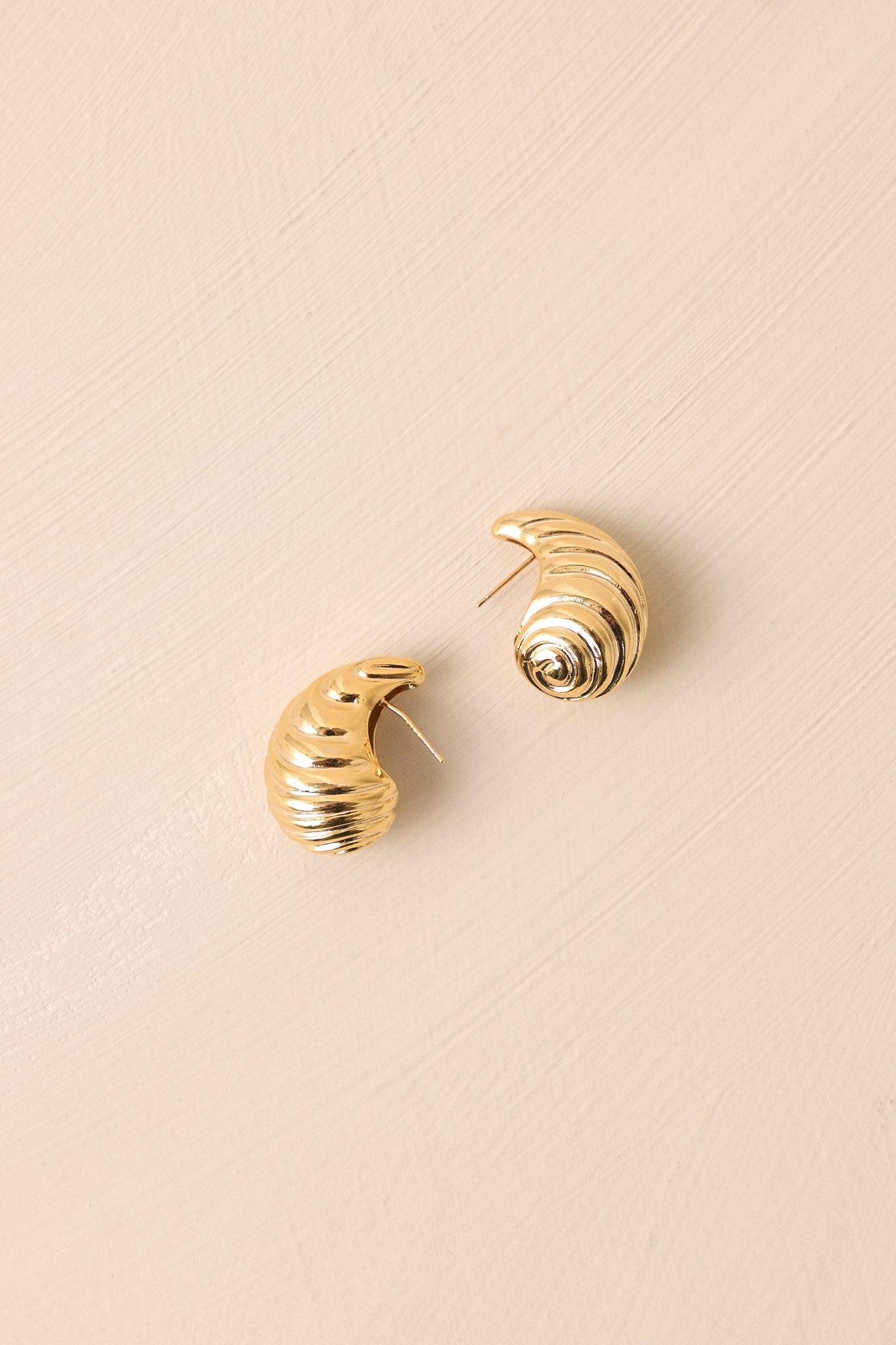 Through The City Textured Gold Spiral Earrings Product Image