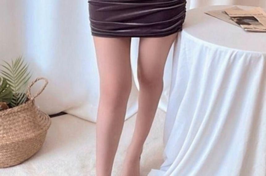 Long-Sleeve Square-Neck Velvet Slim-Fit Mini Dress Product Image