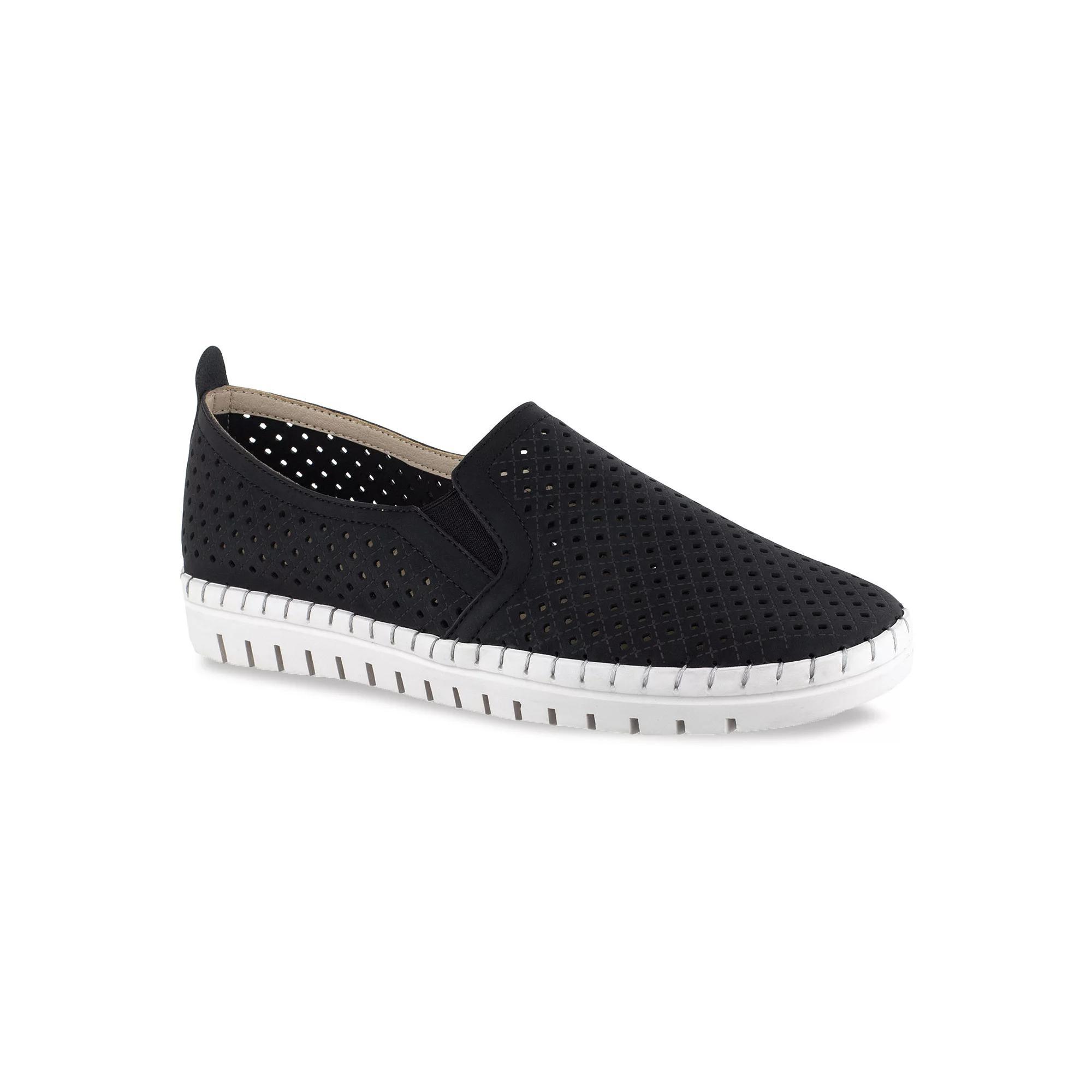 Easy Street Fresh Women's Slip-On Sneakers,  Product Image