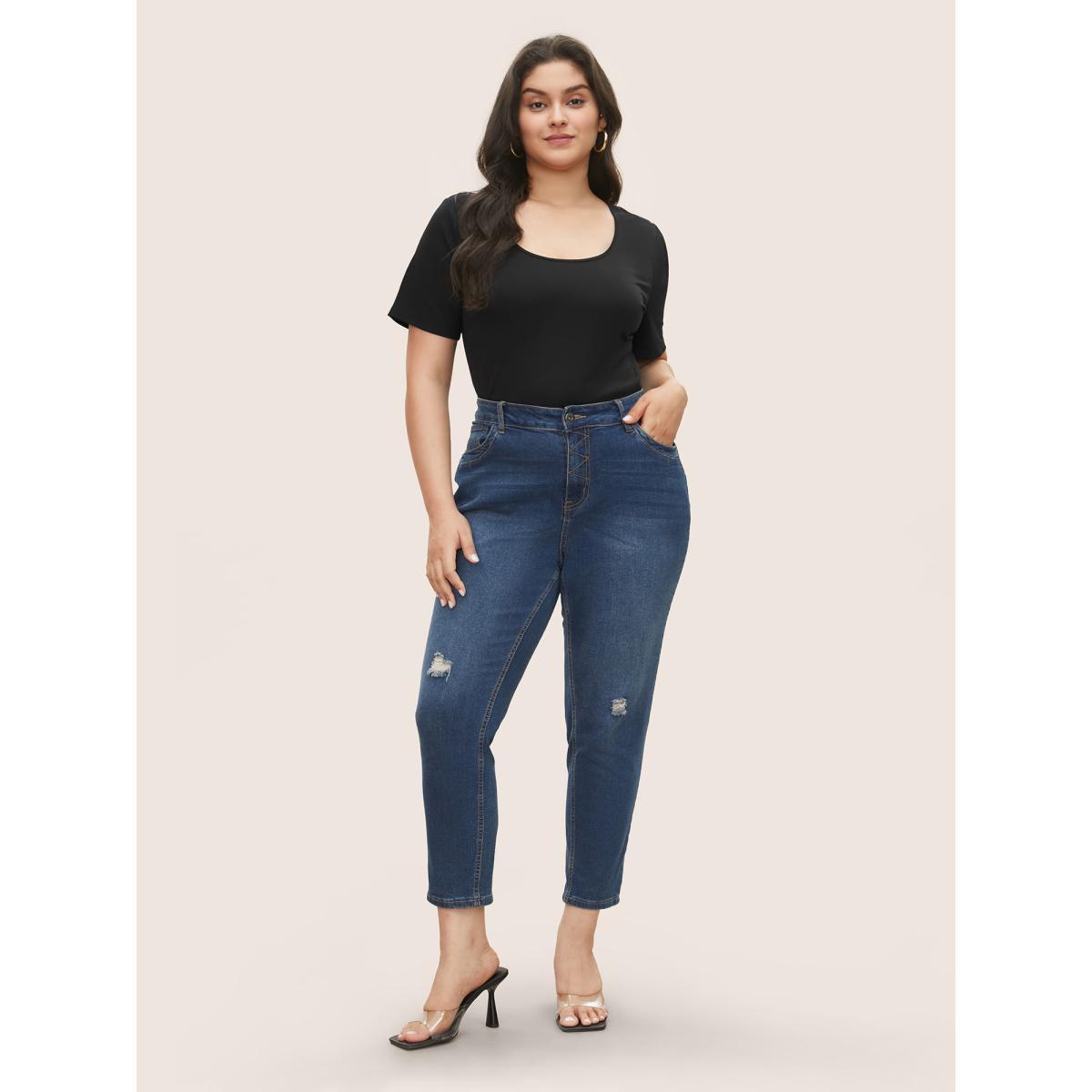 Plus Size Basic Solid Color U Neck T-shirt Black Women Basics U-neck Everyday T-shirts BloomChic 22-24/3X Product Image