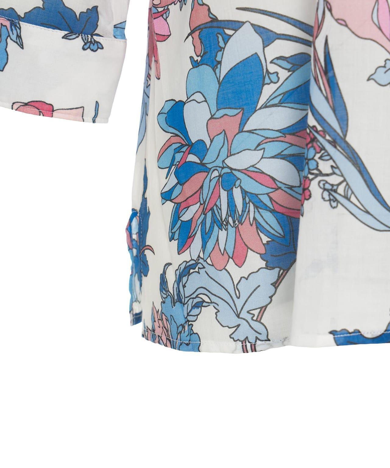 Blouse with floral pattern Product Image