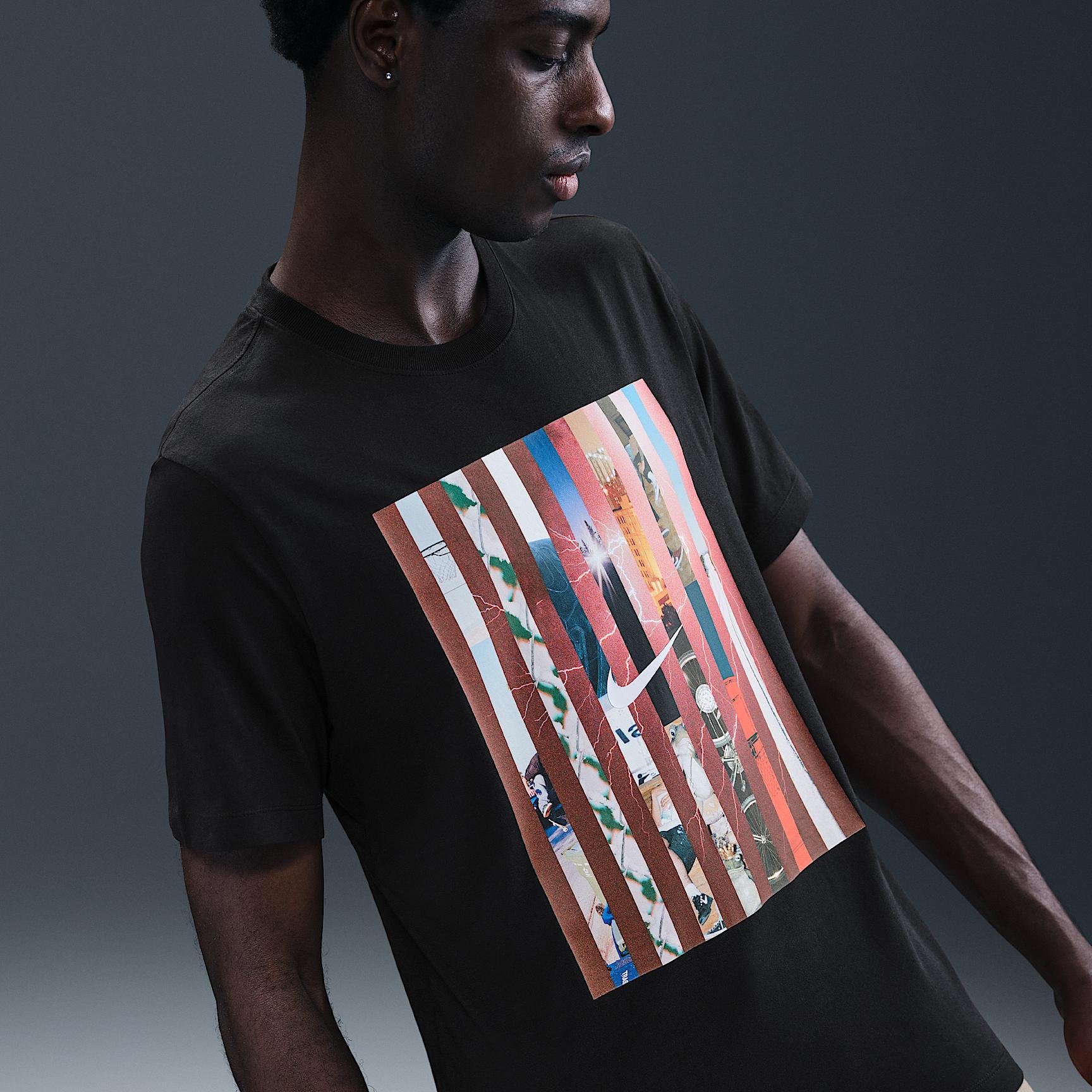 Nike Sportswear T-Shirt Product Image
