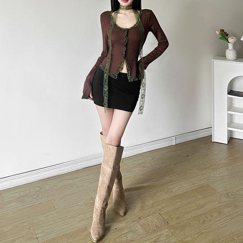 Flared-Sleeve Scoop Neck Plain Lace Trim Front-Slit Tee Product Image