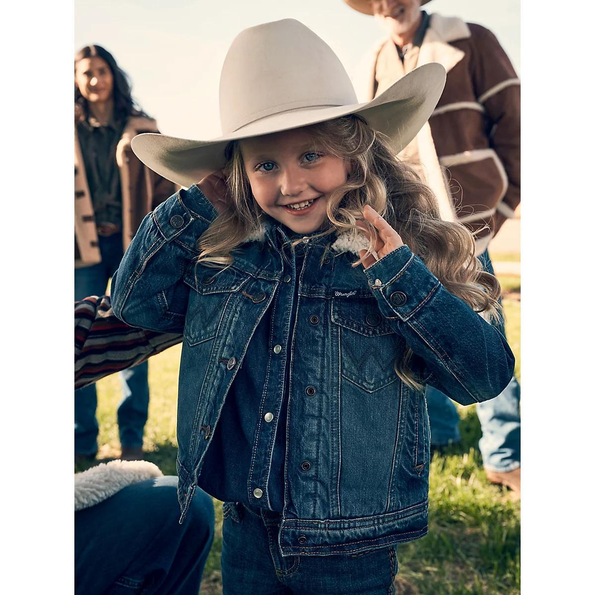 Wrangler® Men's Five Star Premium Relaxed Fit Flex Cargo Pant in Navy Product Image