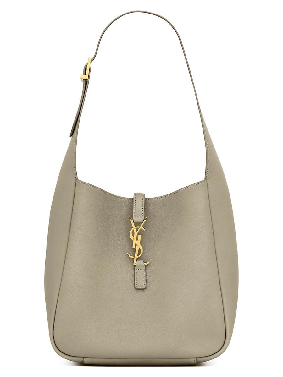 Womens Le 5  7 Supple Small Shoulder Bag in Grained Leather Product Image