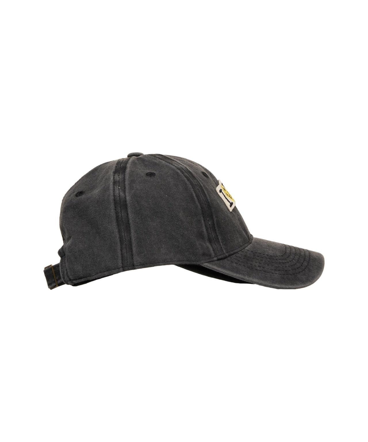 Baseball cap with patch Product Image