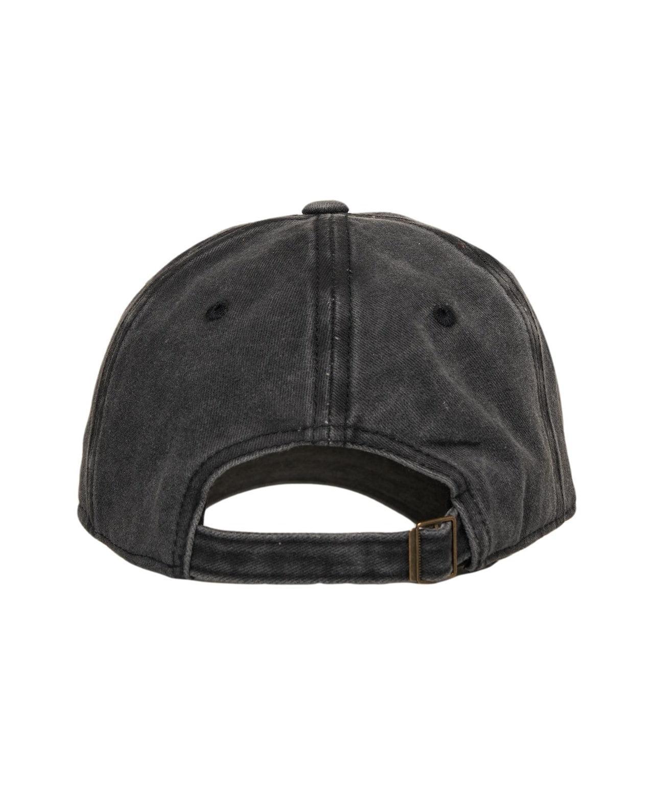 Baseball cap with patch Product Image
