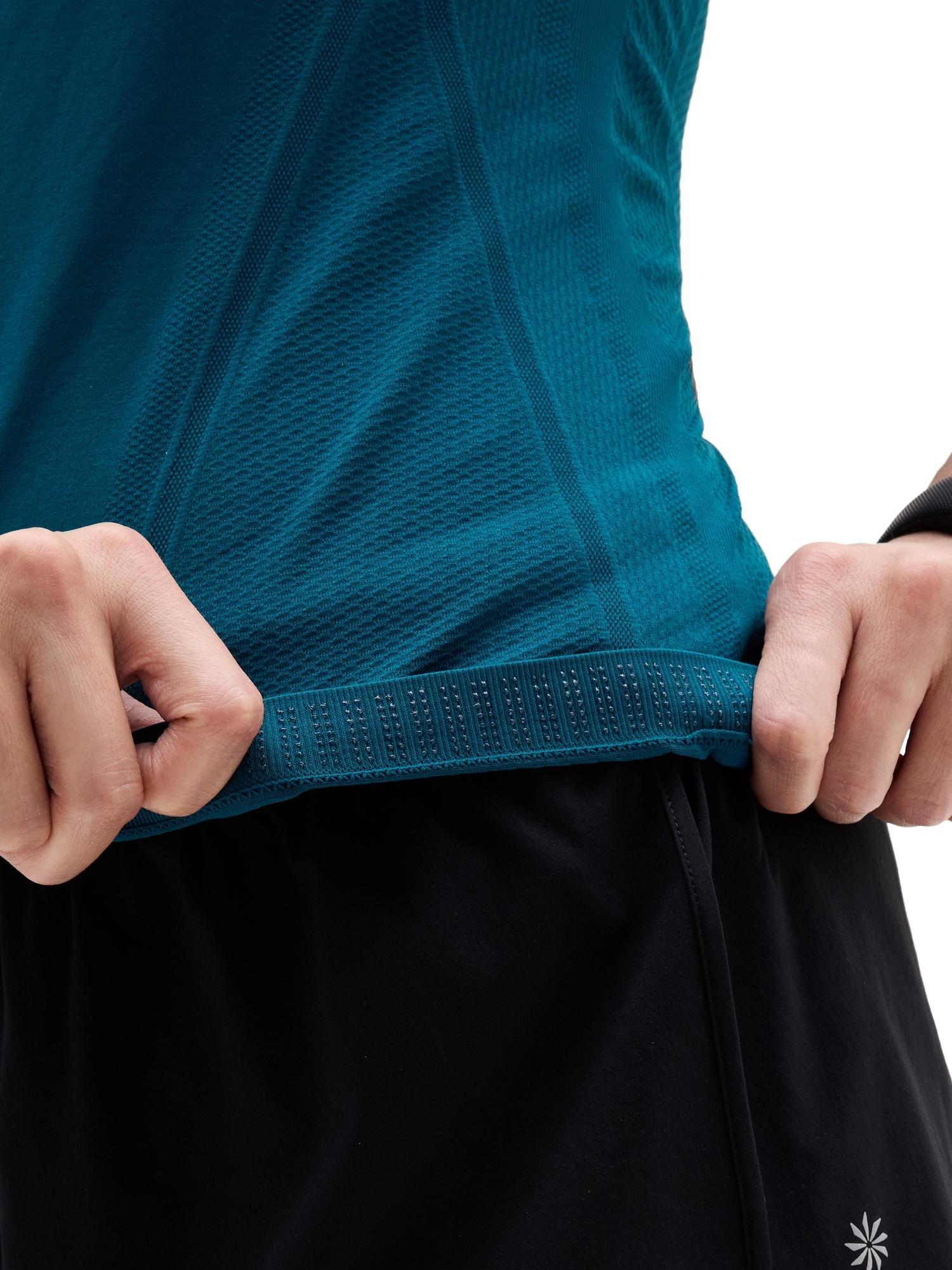 Momentum Seamless Tee Product Image