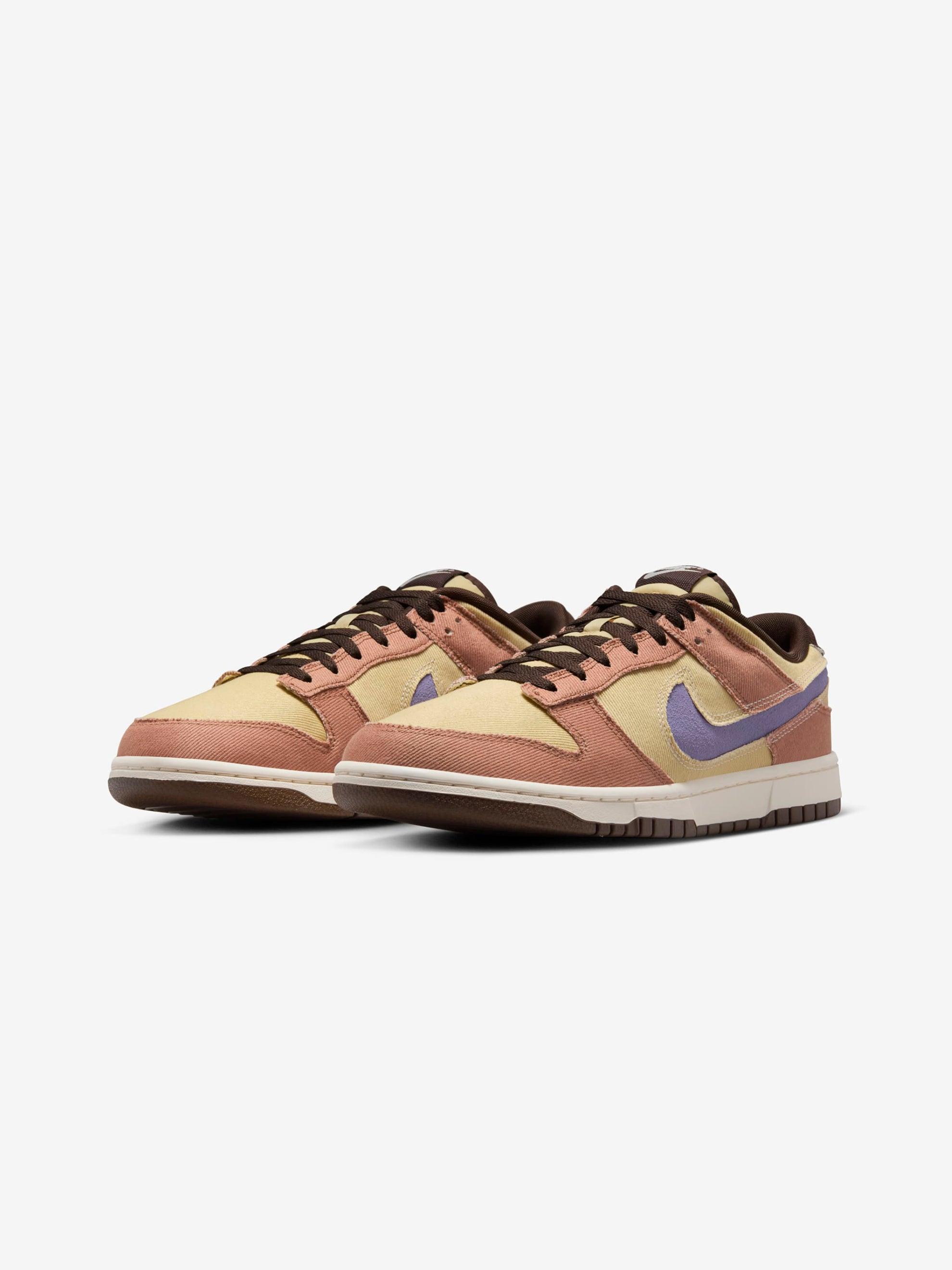 NIKE DUNK LOW RETRO SE (DUSTED CLAY/DUSTY AMETHYST-TEAM GOLD) Product Image