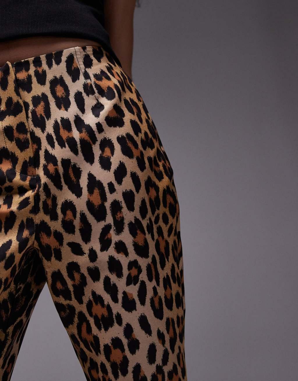 Topshop leopard print capri Product Image