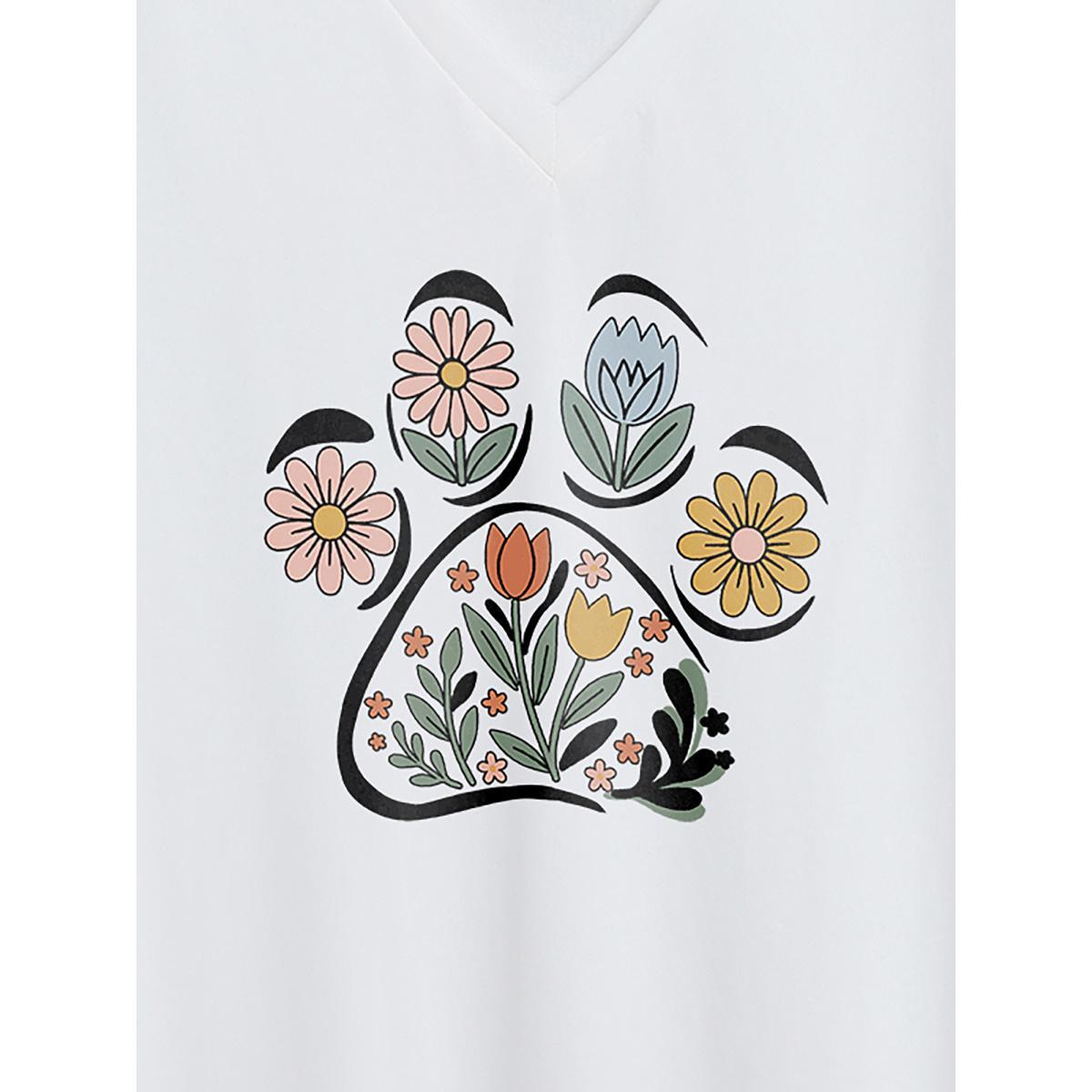 Plus Size Blooming Flowers Print V-Neck T-Shirt Originalwhite Women Non Animals V-neck Everyday-Casual T-shirts BloomChic 30/6X Product Image