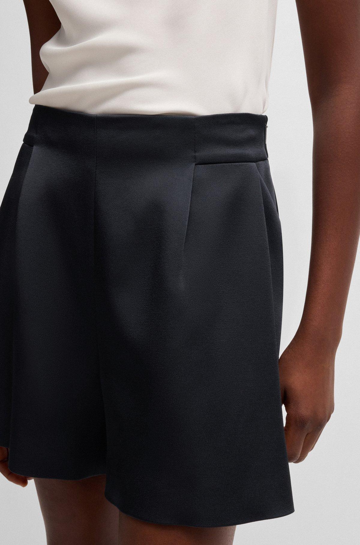 Relaxed-fit shorts with front pleats Product Image