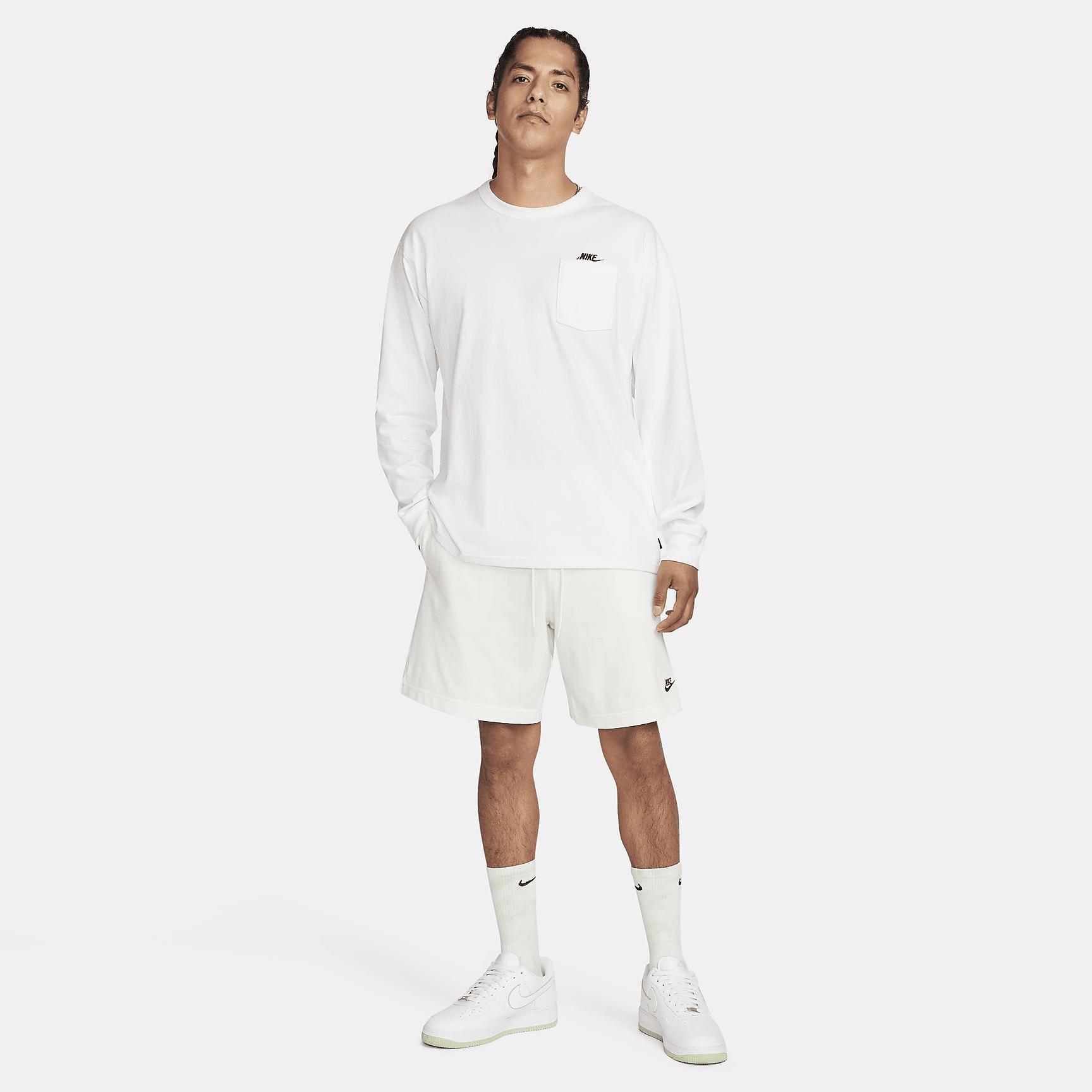Nike Club Men's Knit Shorts Product Image