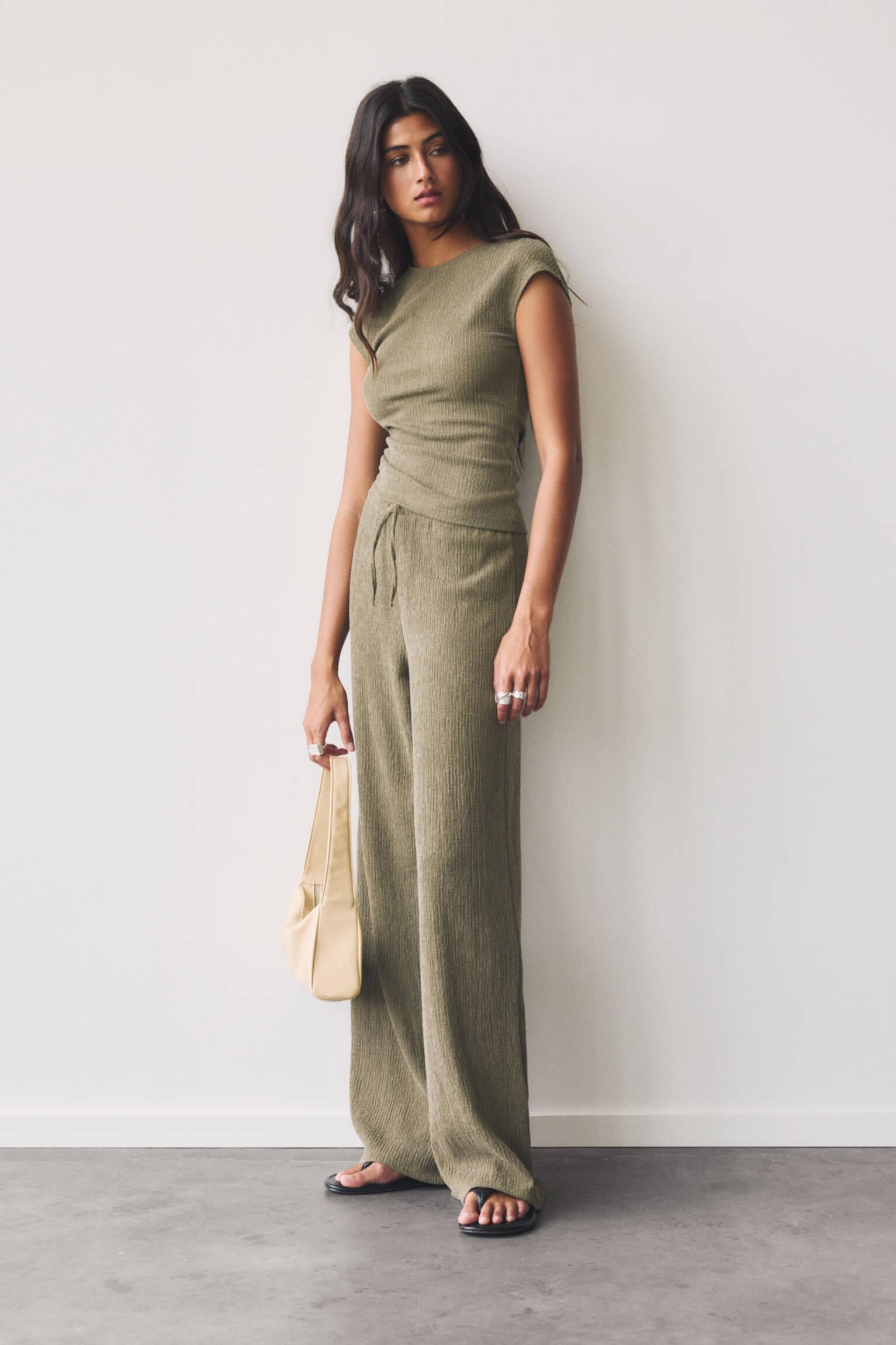 Wide-leg crepe pants Product Image