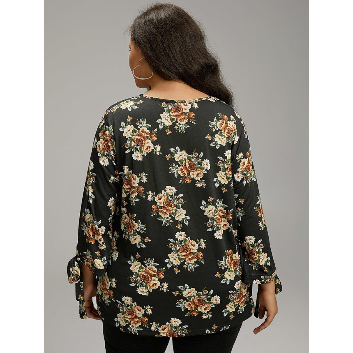 Plus Size Floral Print V Neck Ties Sleeve T-shirt Black Women Casual Cross straps Floral V-neck Dailywear T-shirts BloomChic 12/L Product Image