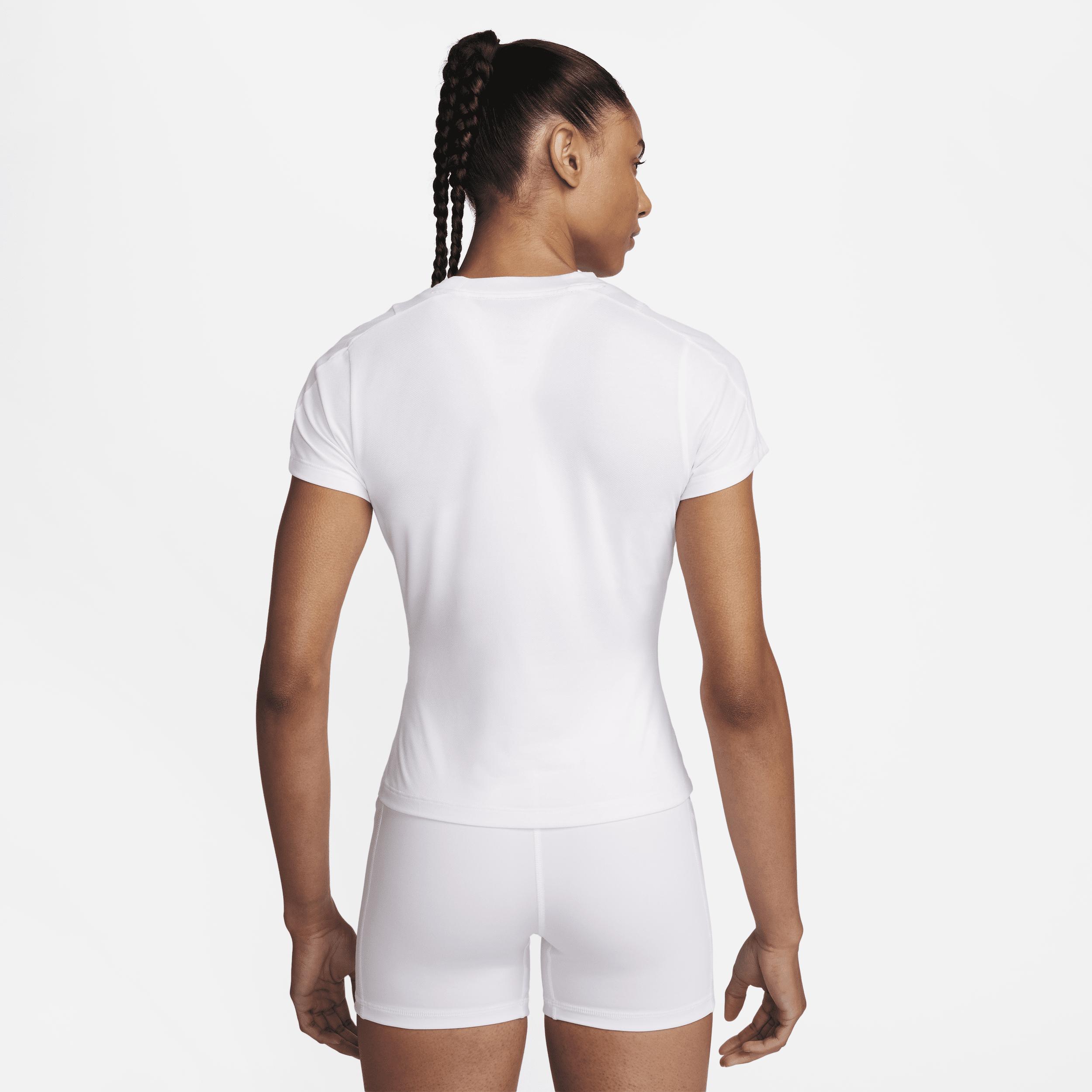 NikeCourt Advantage Women's Dri-FIT Short-Sleeve Tennis Top Product Image