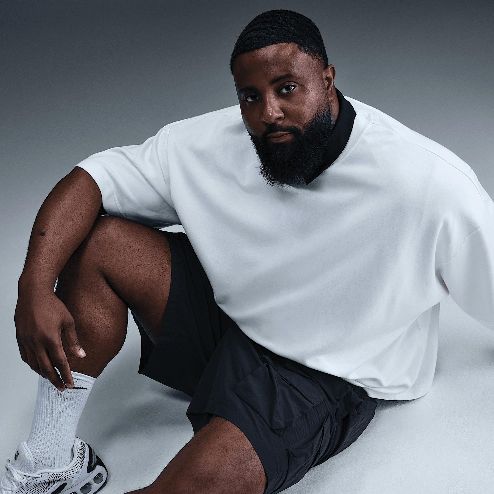 Nike Mens Tech Woven Cargo Shorts | HJ0677-010 Product Image