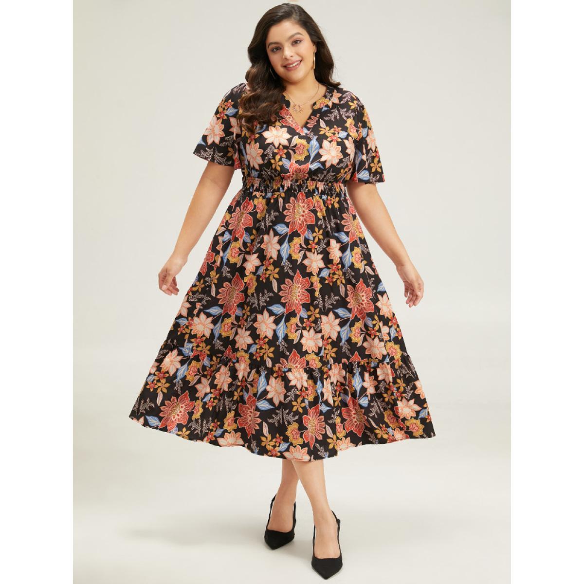 Plus Size Floral Print Shirred Pocket Notched Ruffled Hem Dress Black Women Vacation Printed Notched collar Short sleeve Curvy Midi Dress BloomChic 28/5X Product Image