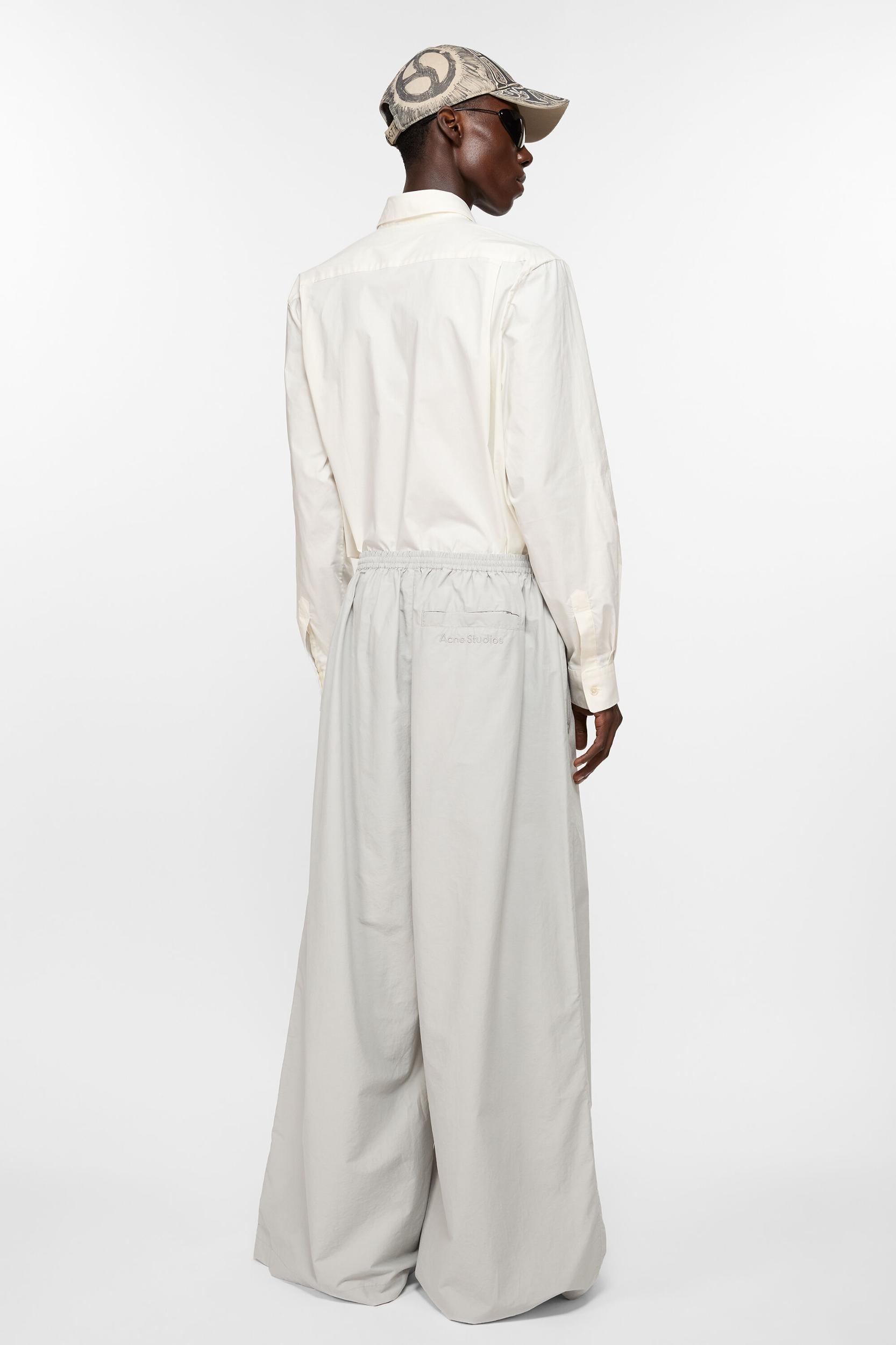 Relaxed fit trousers Product Image