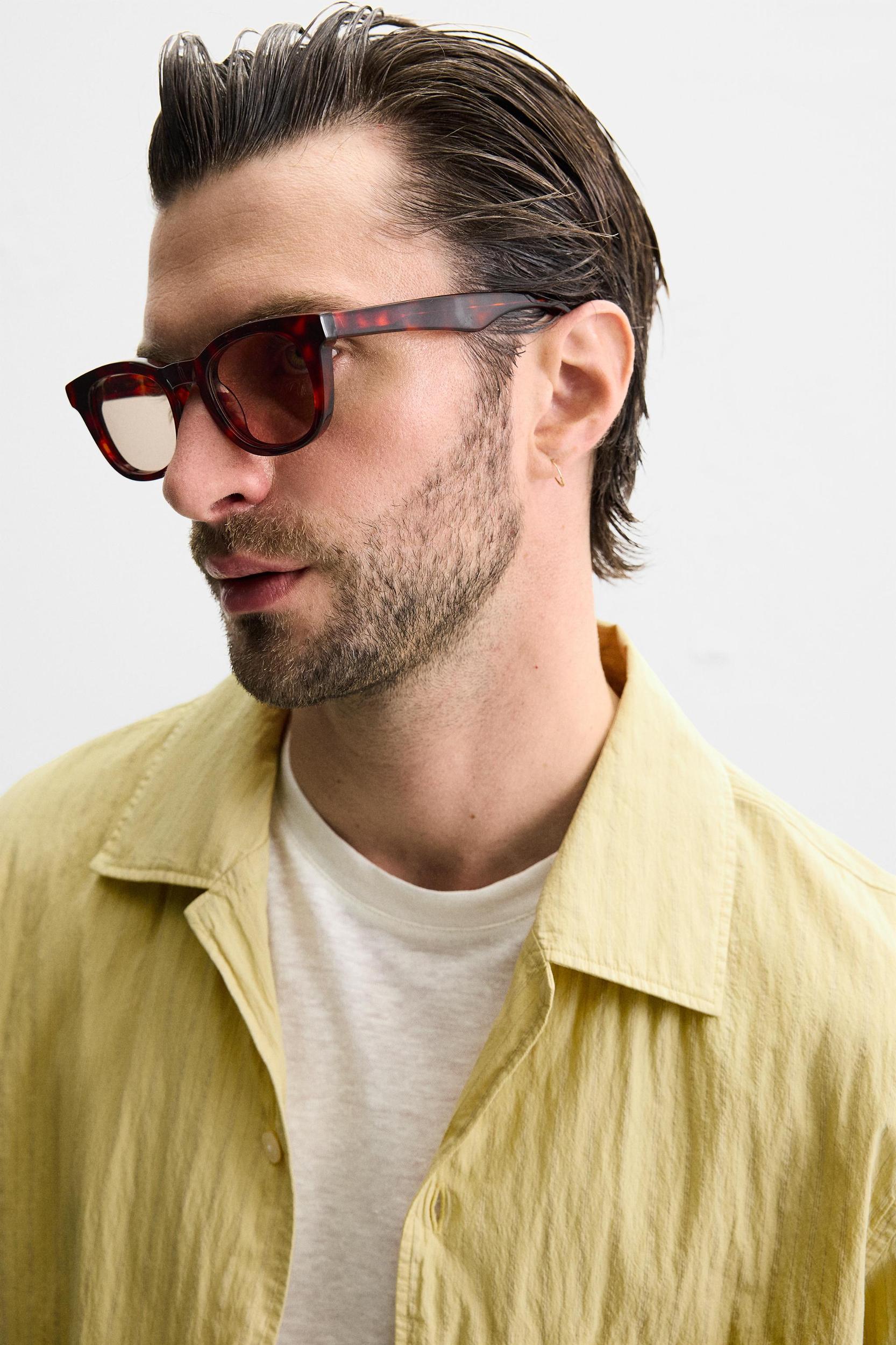 CONTRASTING STRIPED SHIRT Product Image