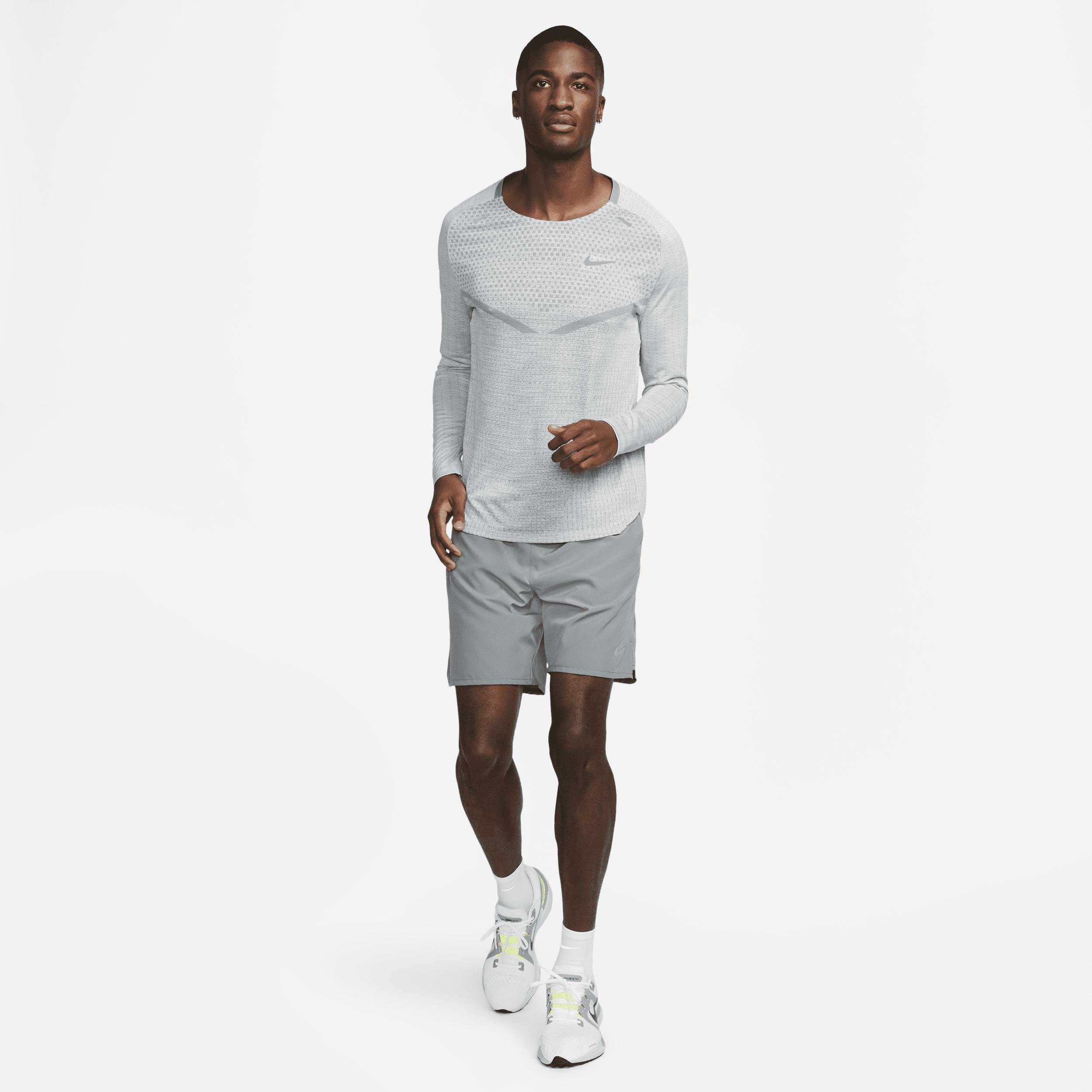 Nike Men's Challenger Dri-FIT 7" 2-in-1 Running Shorts Product Image