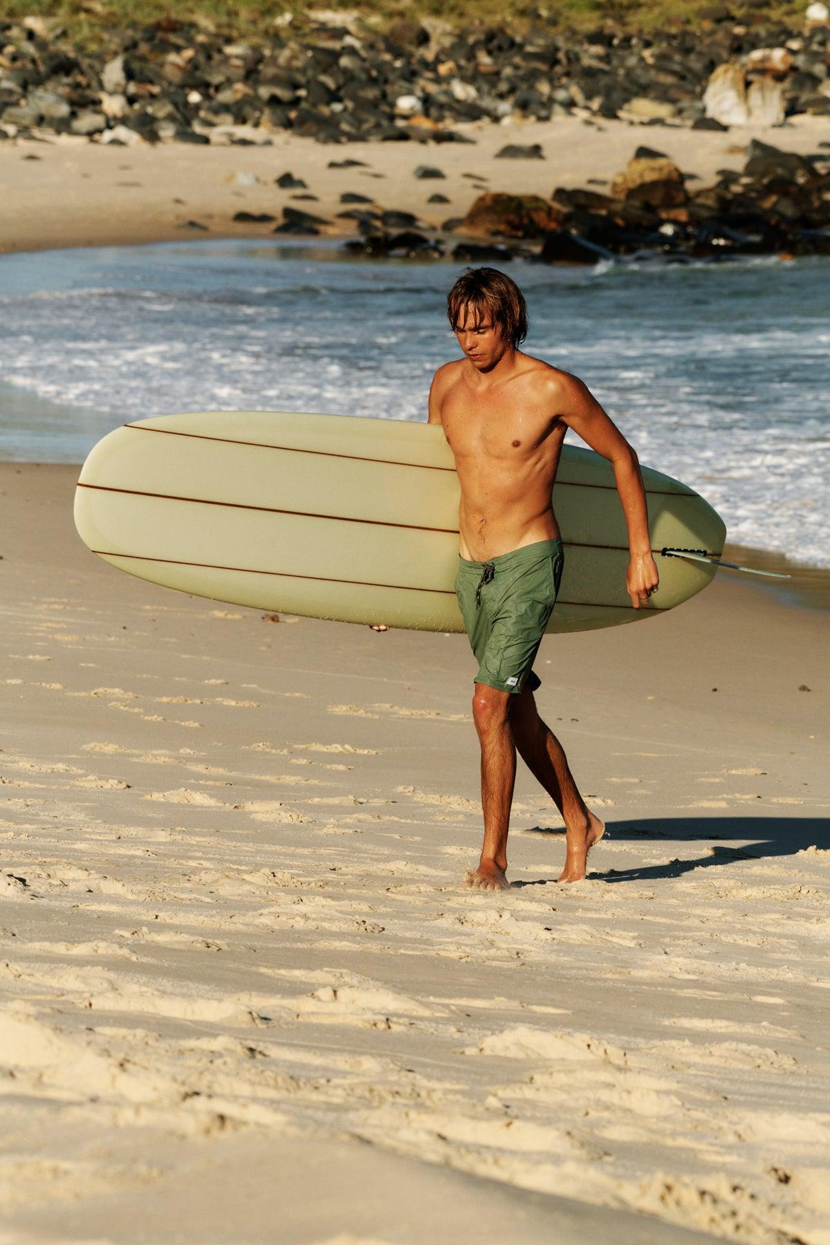 BOYS OTG CREST SURF TRUNK - BLACK WASH / 24 Product Image