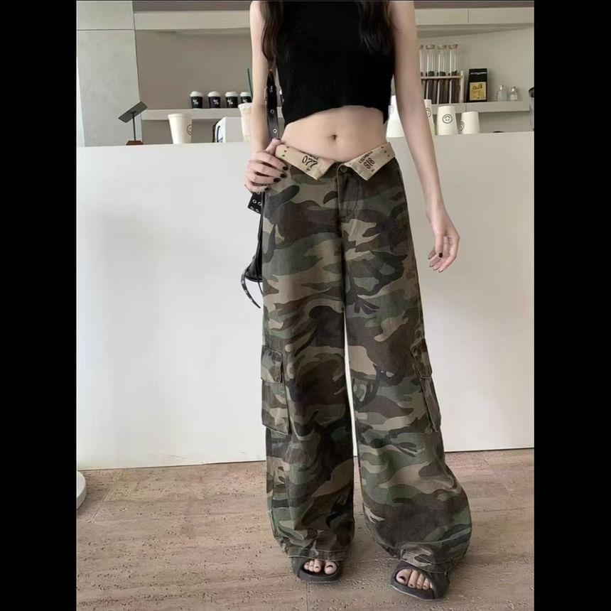 Mid Rise Camouflage Wide Leg Cargo Jeans Product Image