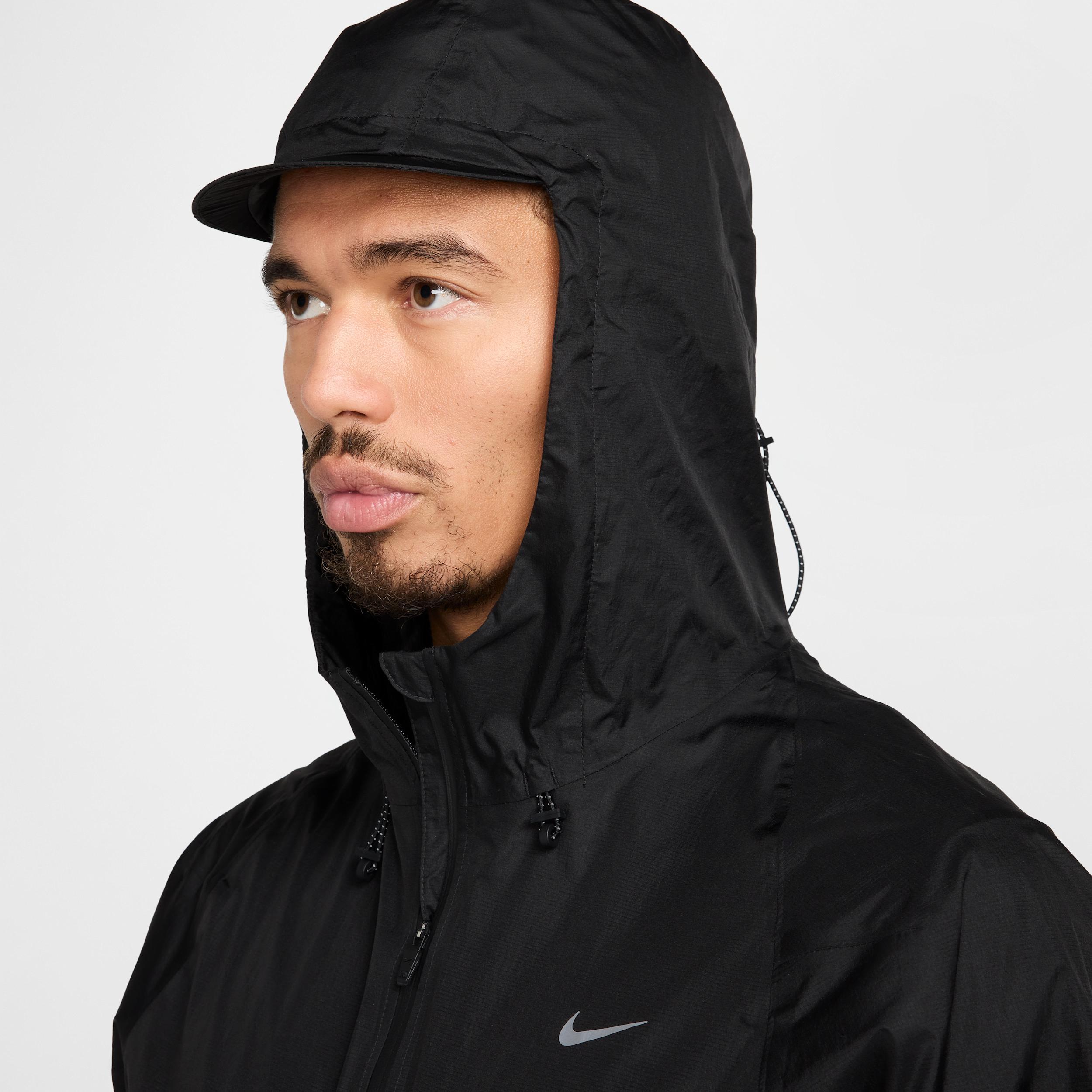 Nike Running Division Men's Storm-FIT ADV Running Jacket Product Image