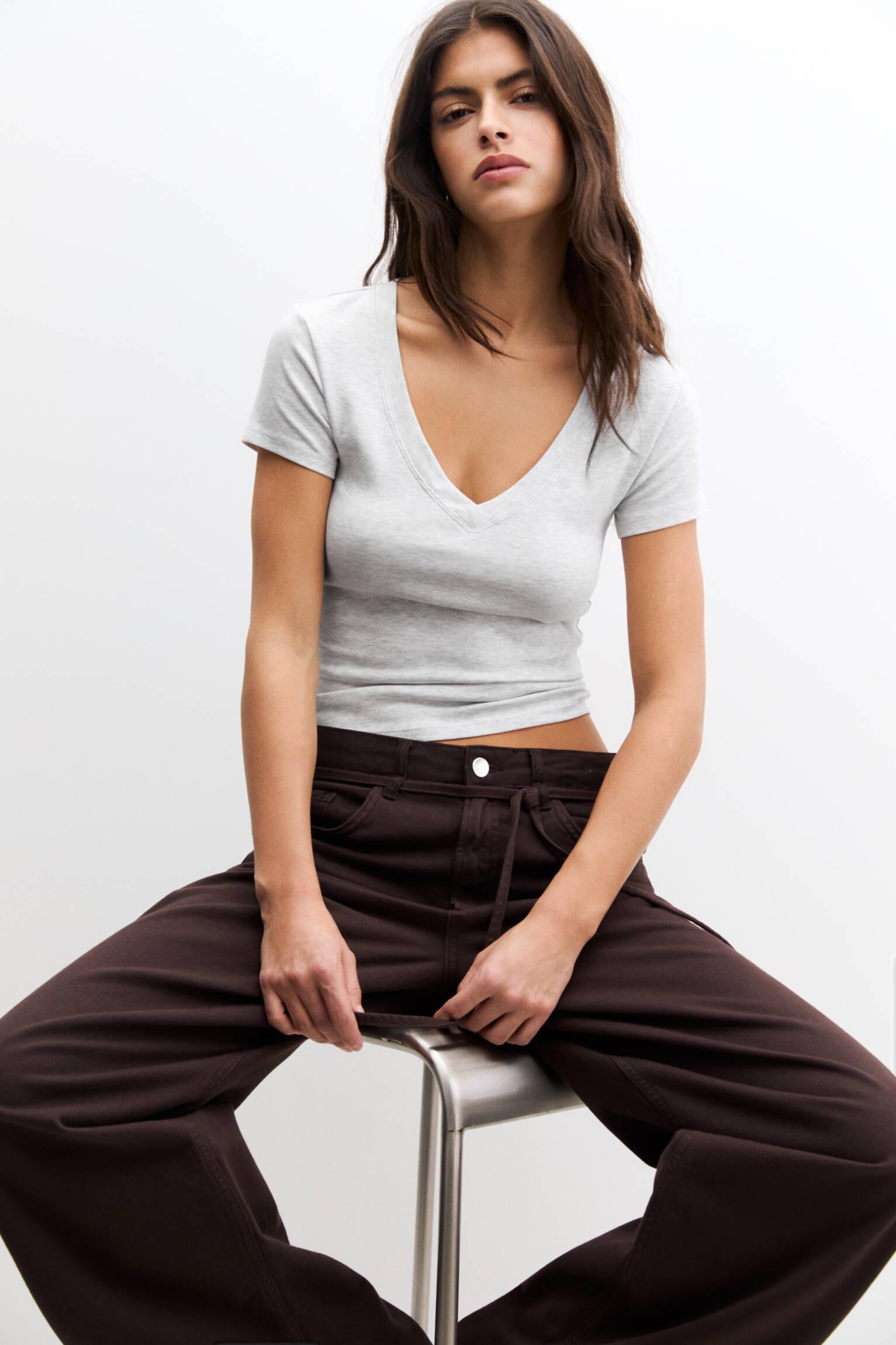 V-neck top Product Image