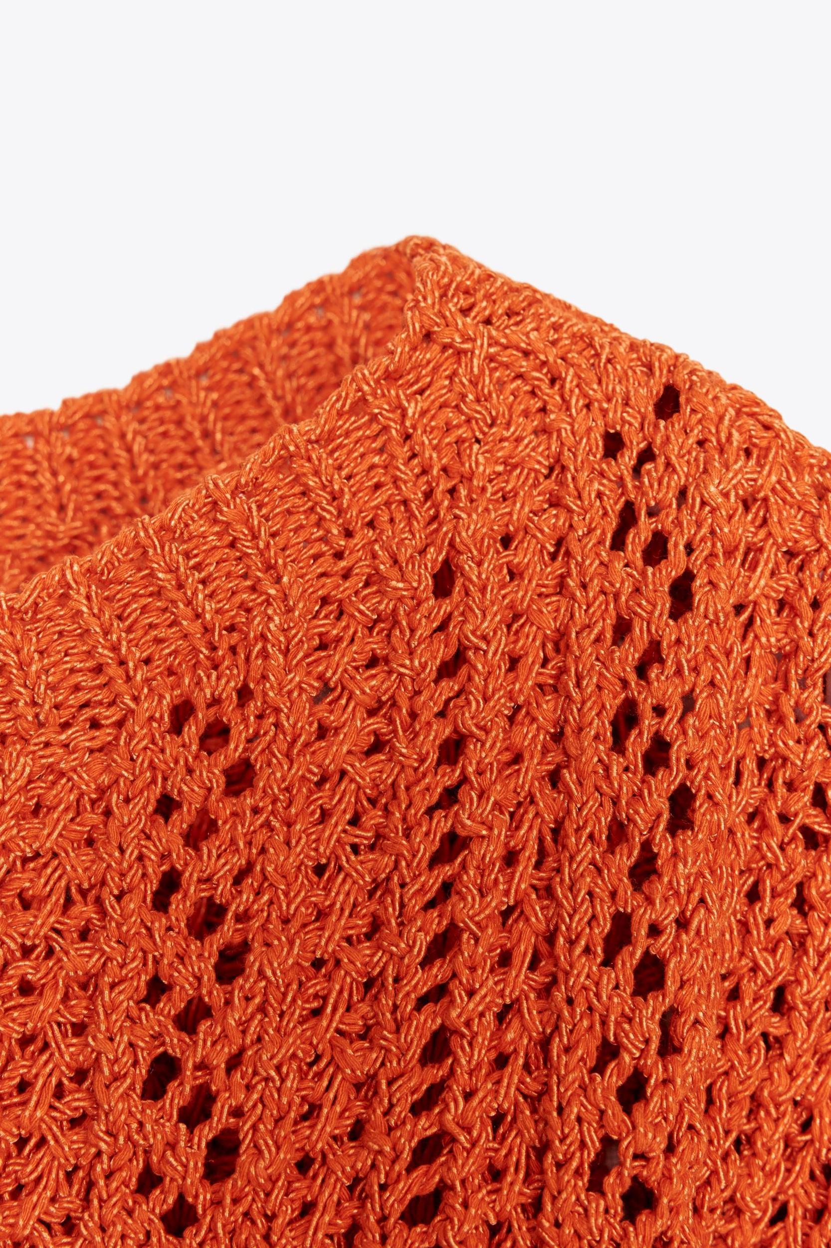 KNIT CROP TOP Product Image