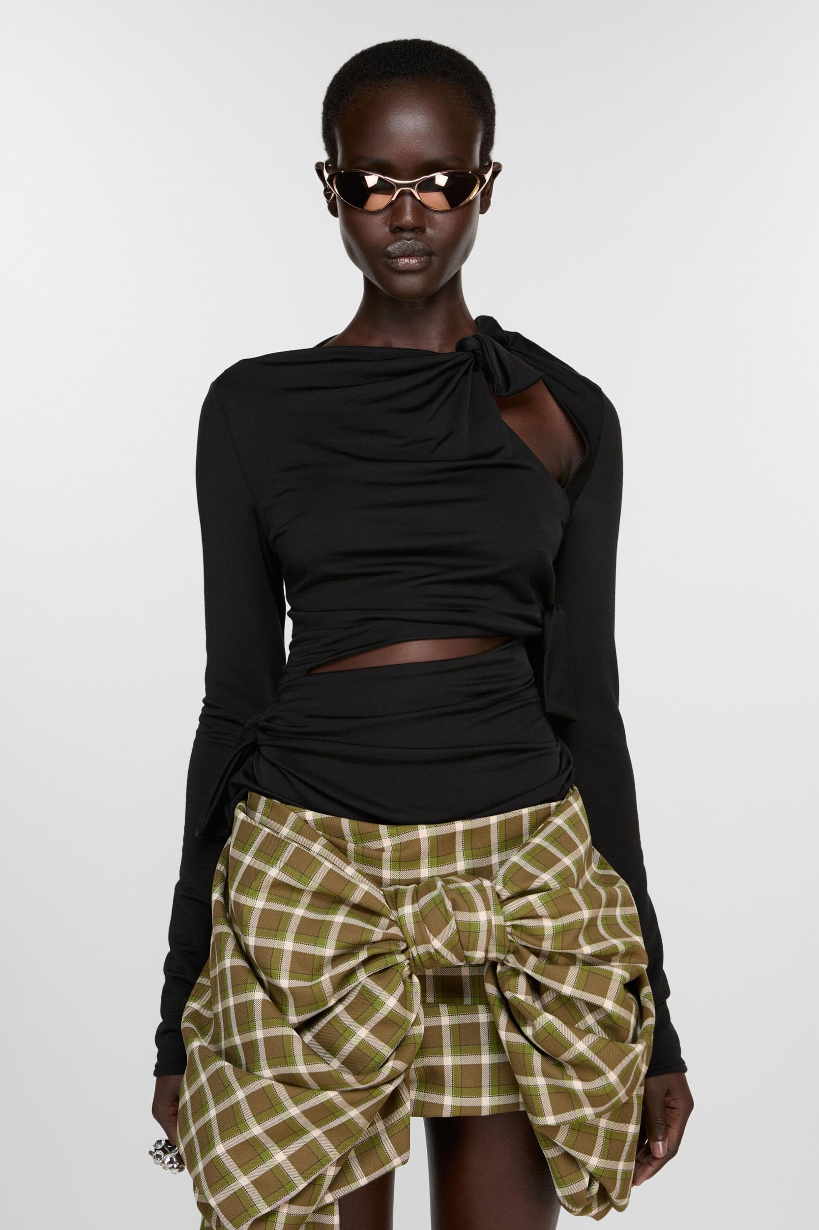 Knots top Product Image