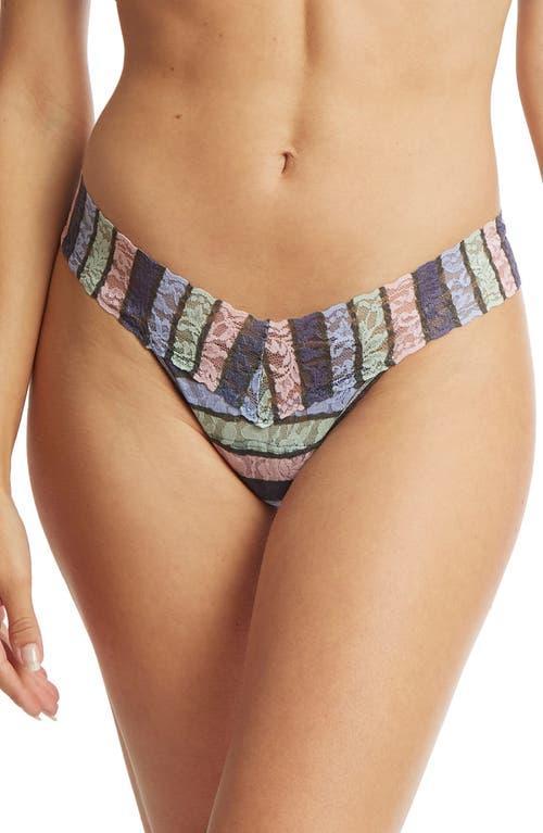 Signature Lace Low Rise Printed Thong Product Image