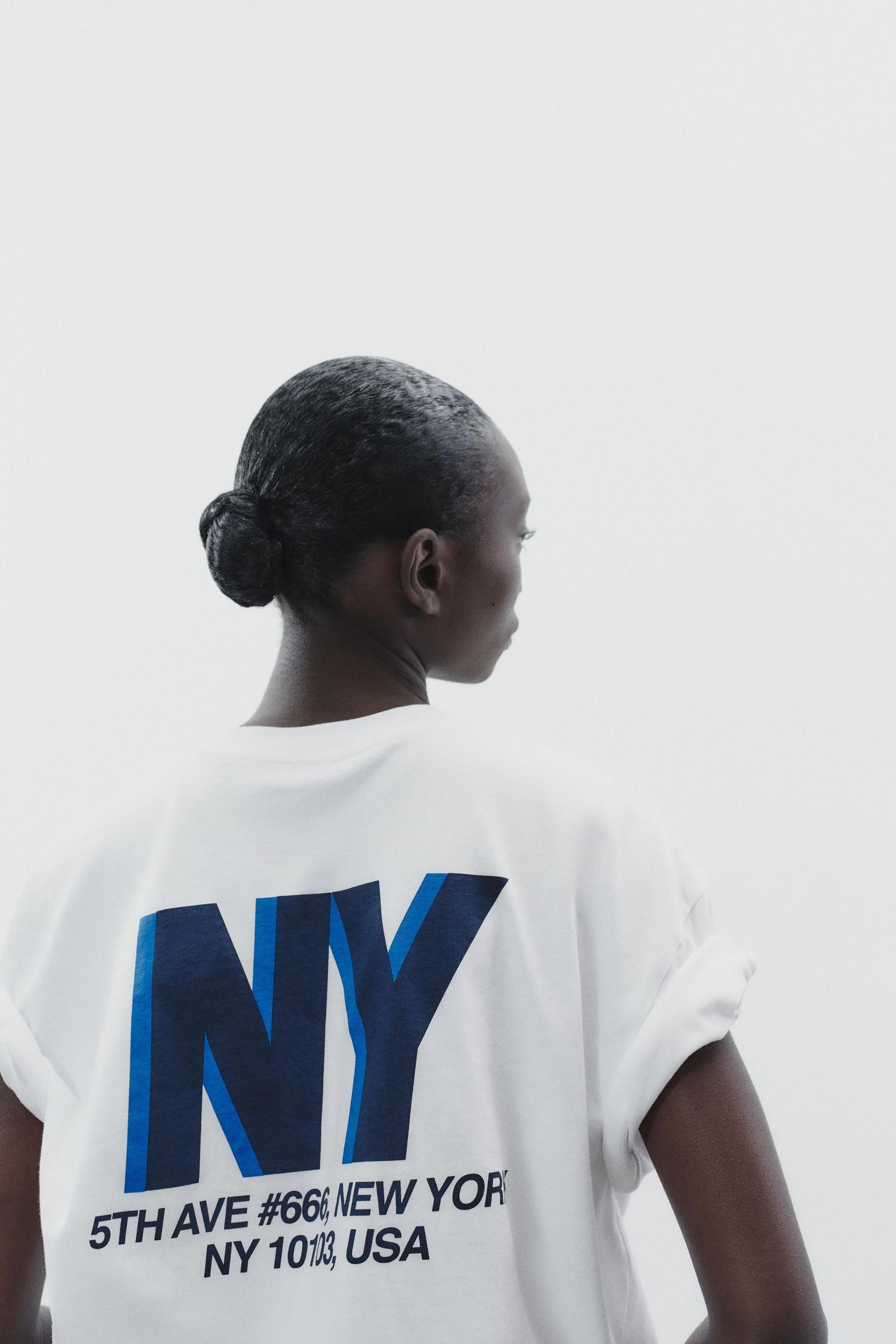 OVERSIZED TEXT T-SHIRT Product Image