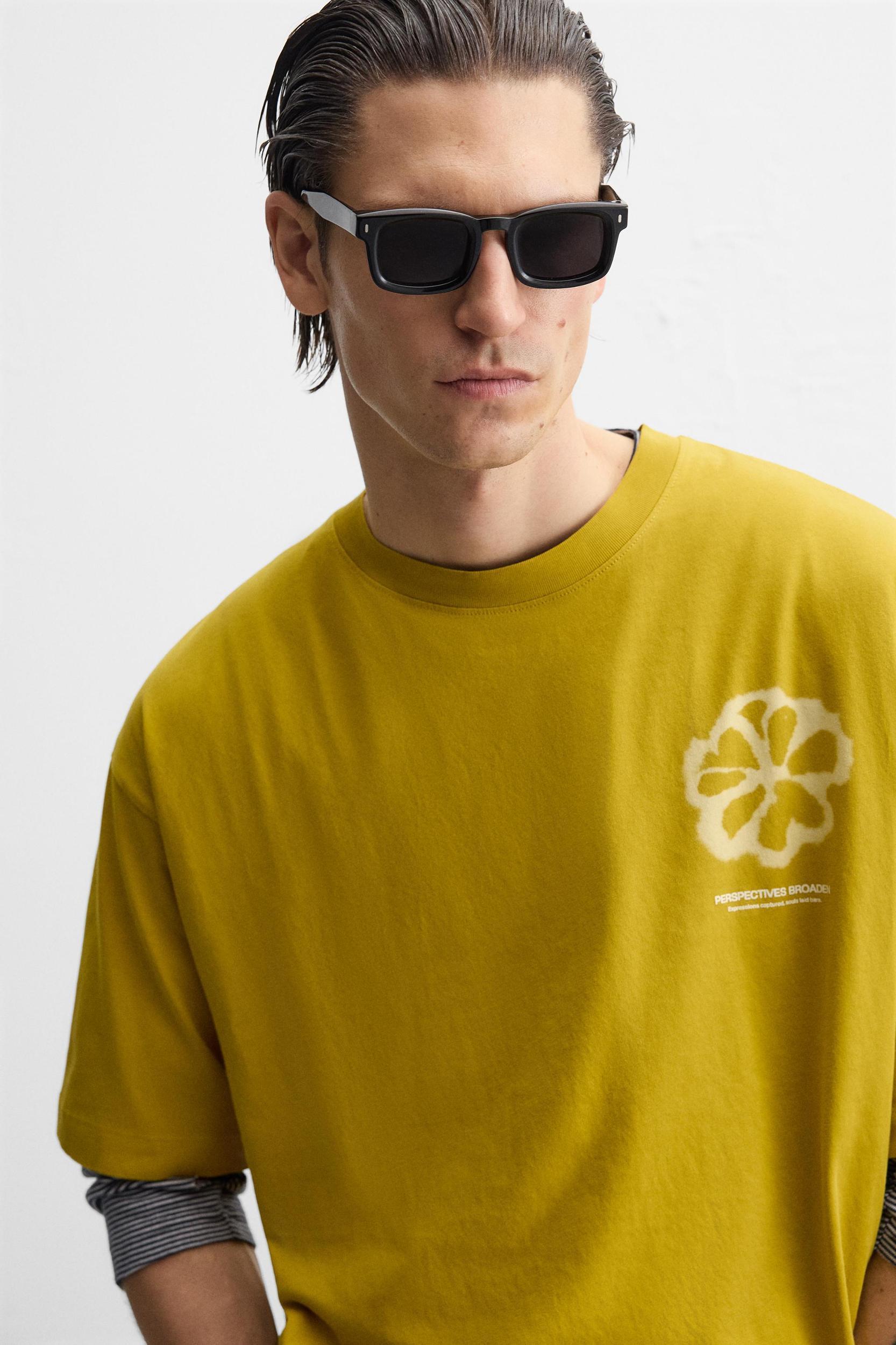 FLORAL PRINT T-SHIRT Product Image