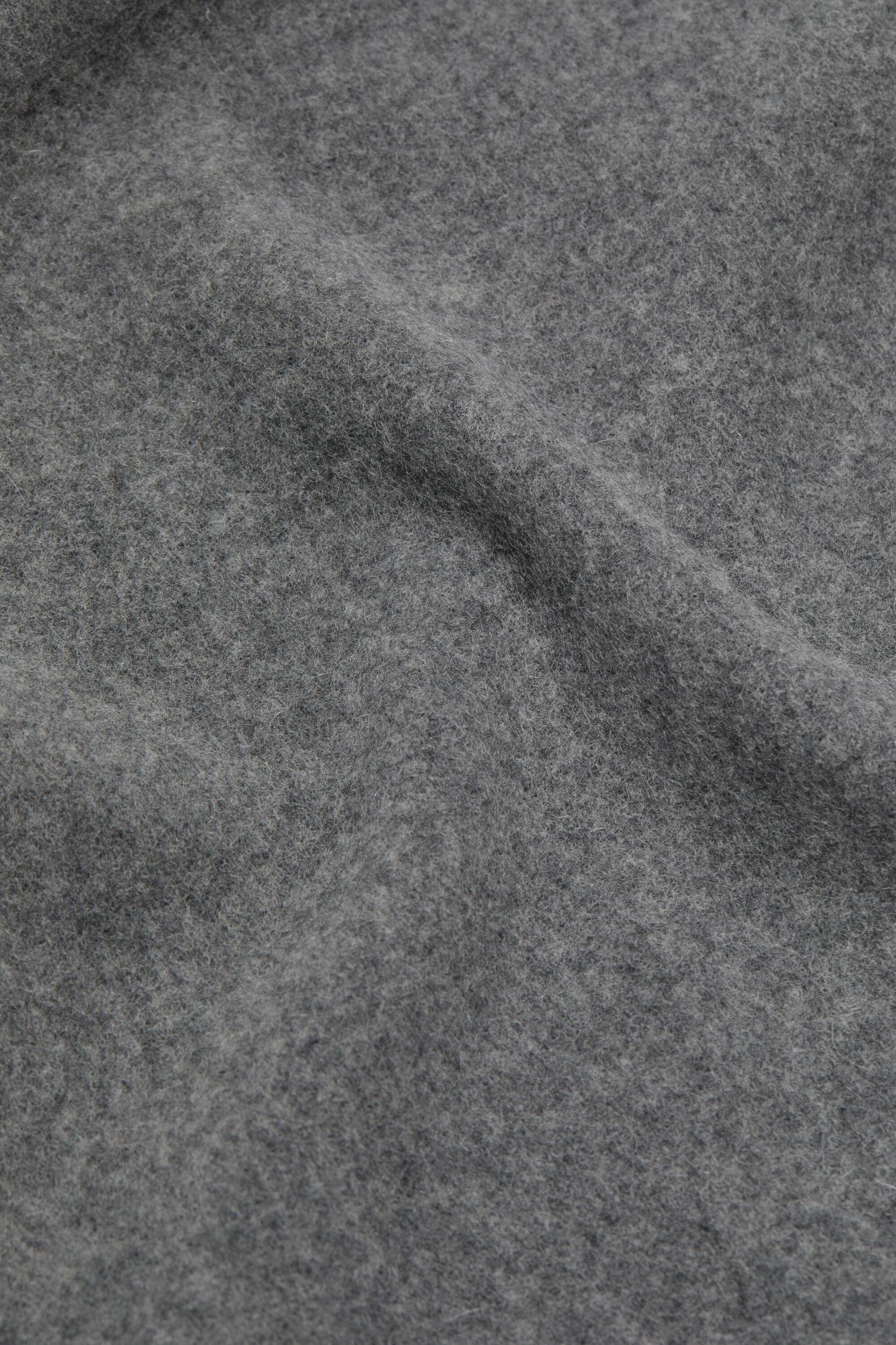 Fringe wool scarf – Narrow Product Image