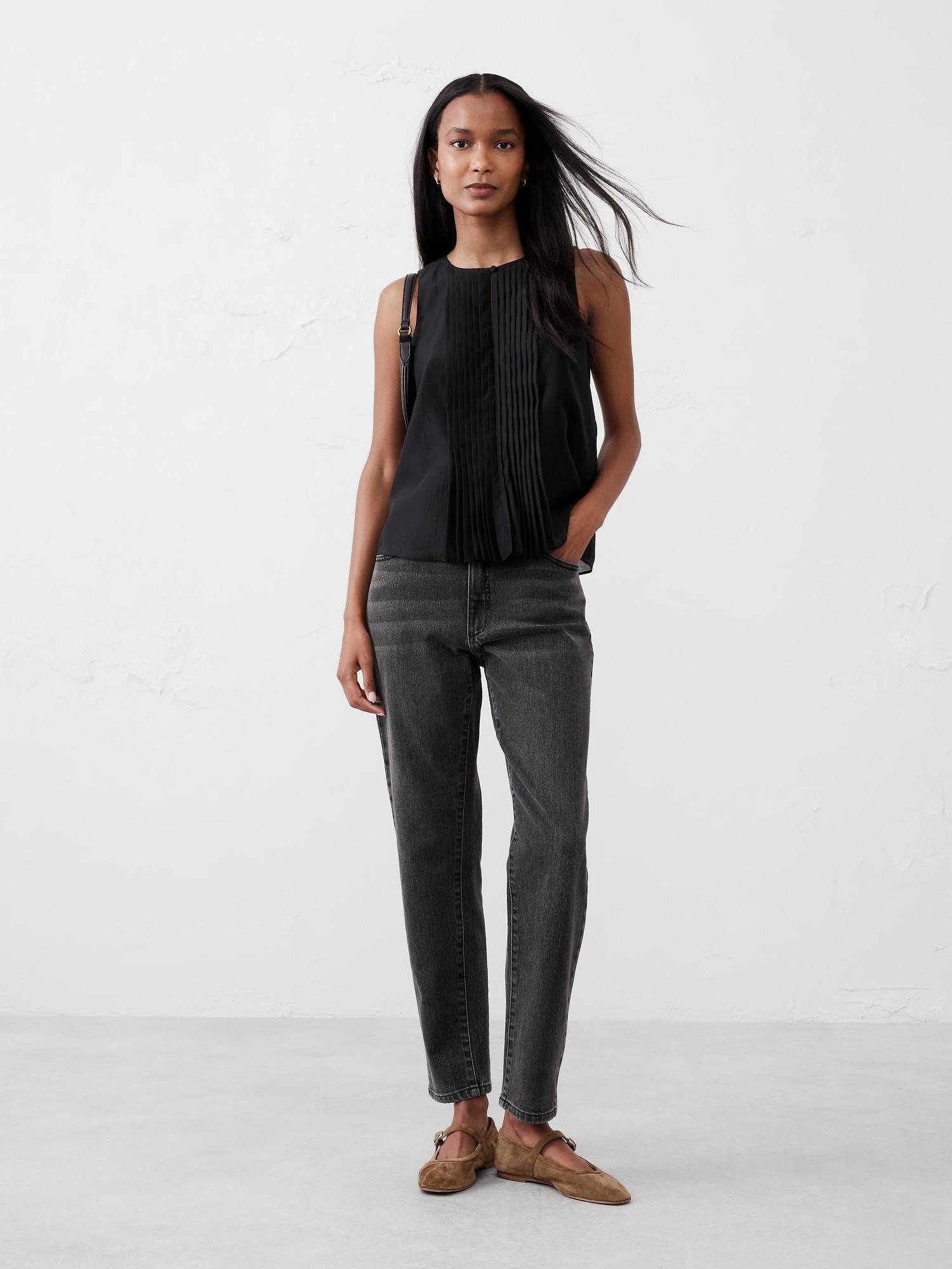 Keyhole Pleated Top Product Image