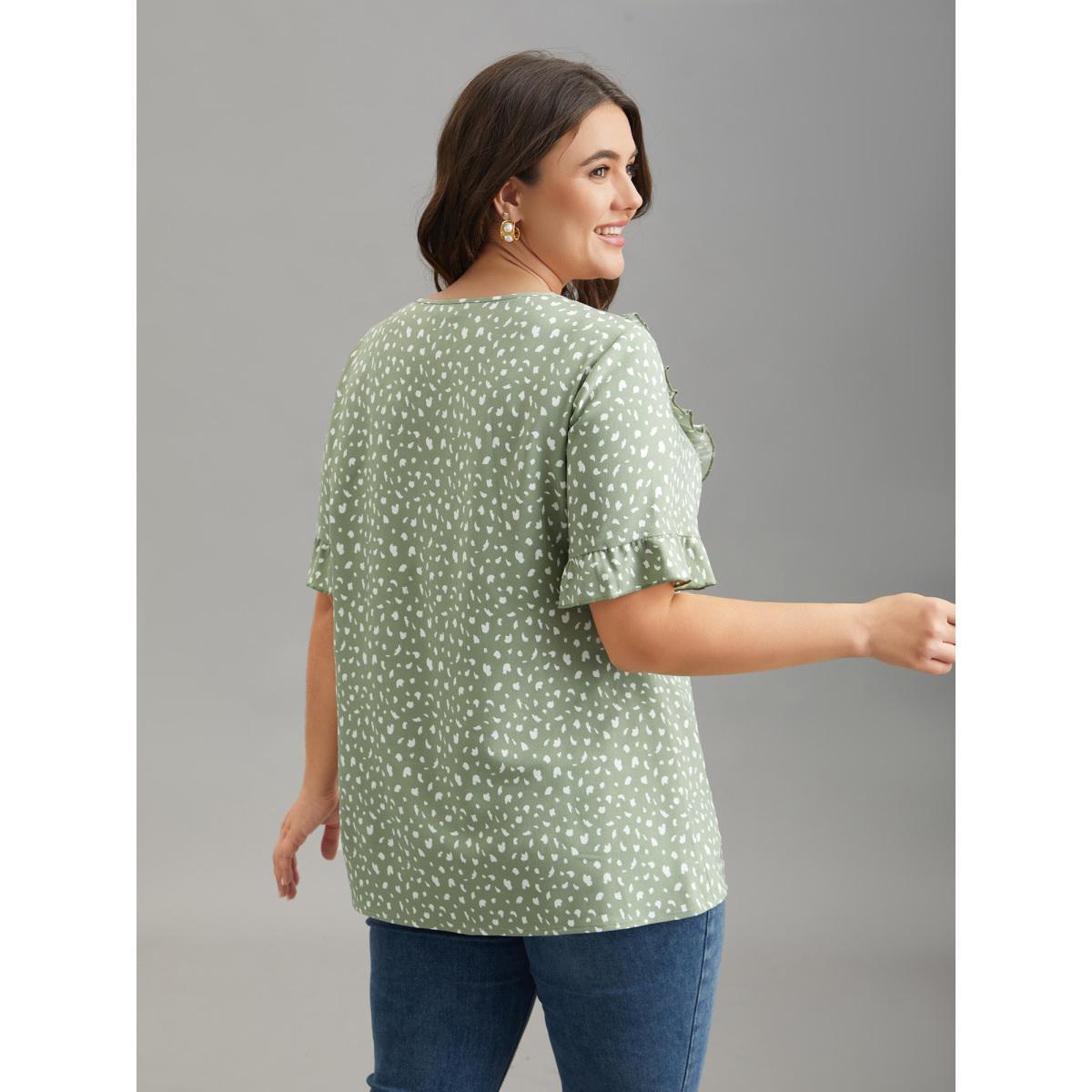 Plus Size Greenbean Ruffled Edges Pleated Floral Shirt Women Elegant Short sleeve Round Neck Everyday Blouses BloomChic 22-24/3X Product Image