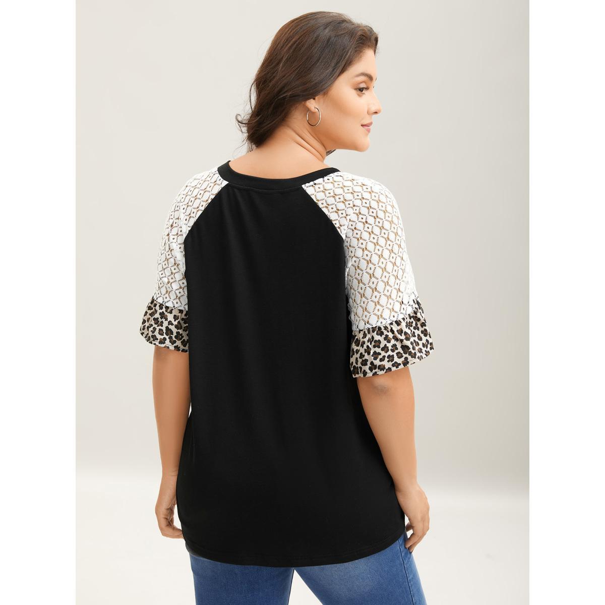 Plus Size Textured Leopard Print Contrast Plain T-Shirt Black Women Casual See through V-neck Everyday-Casual T-shirts BloomChic 30/6X Product Image
