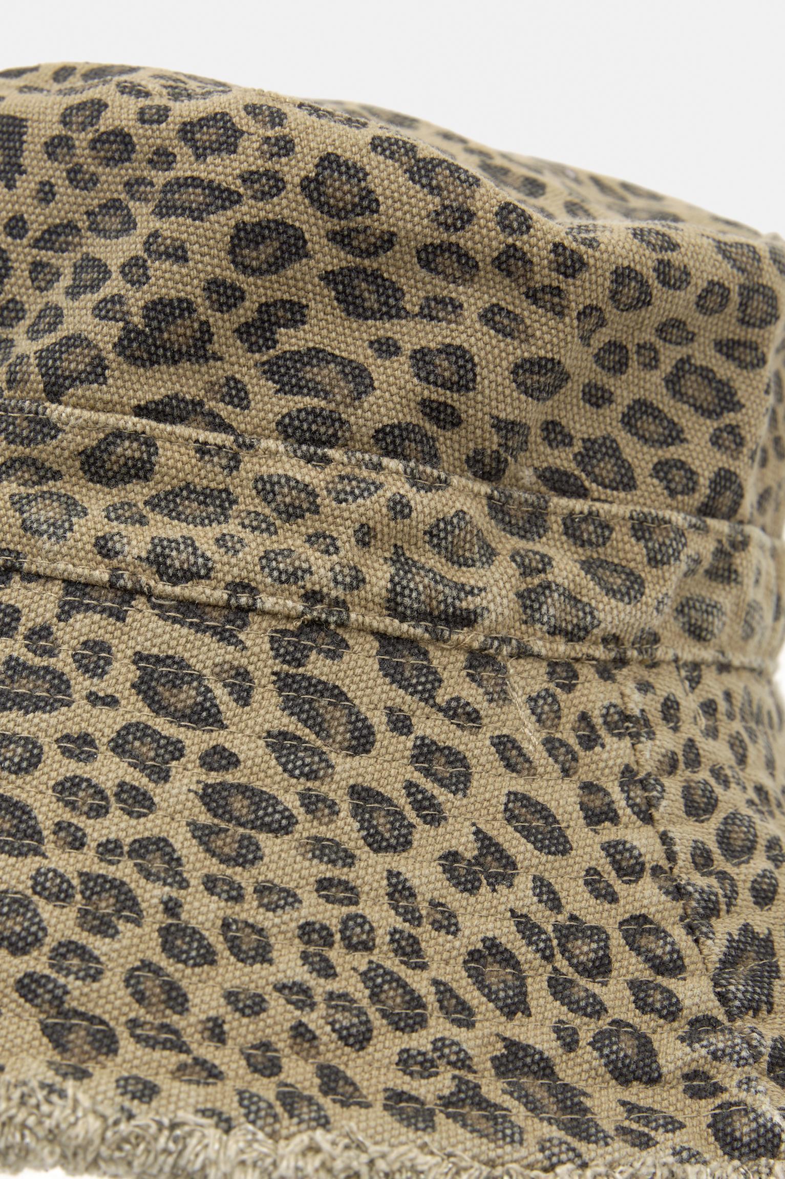 Leopard print bucket hat Product Image
