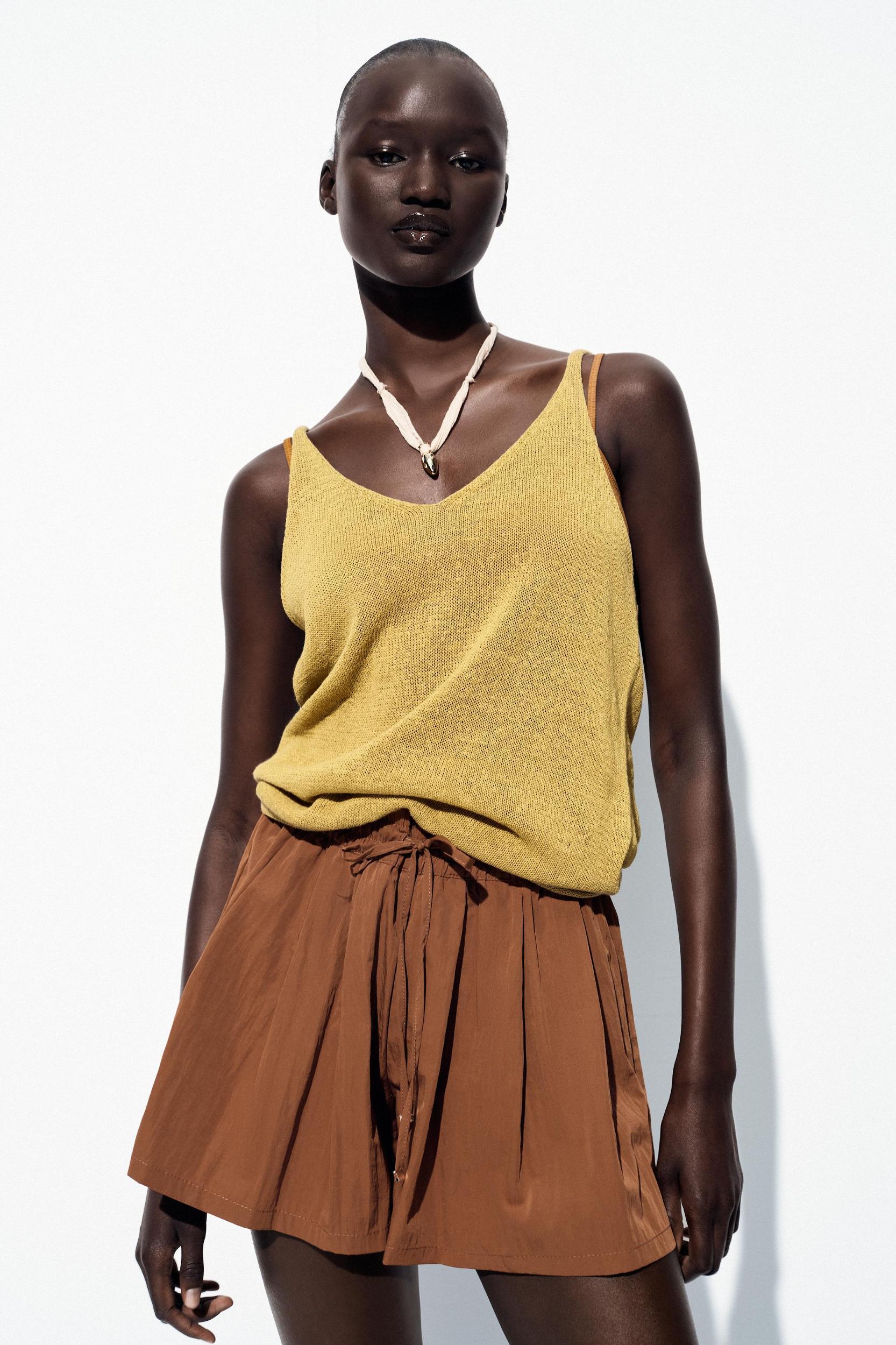 ELASTIC WAIST SHORTS Product Image