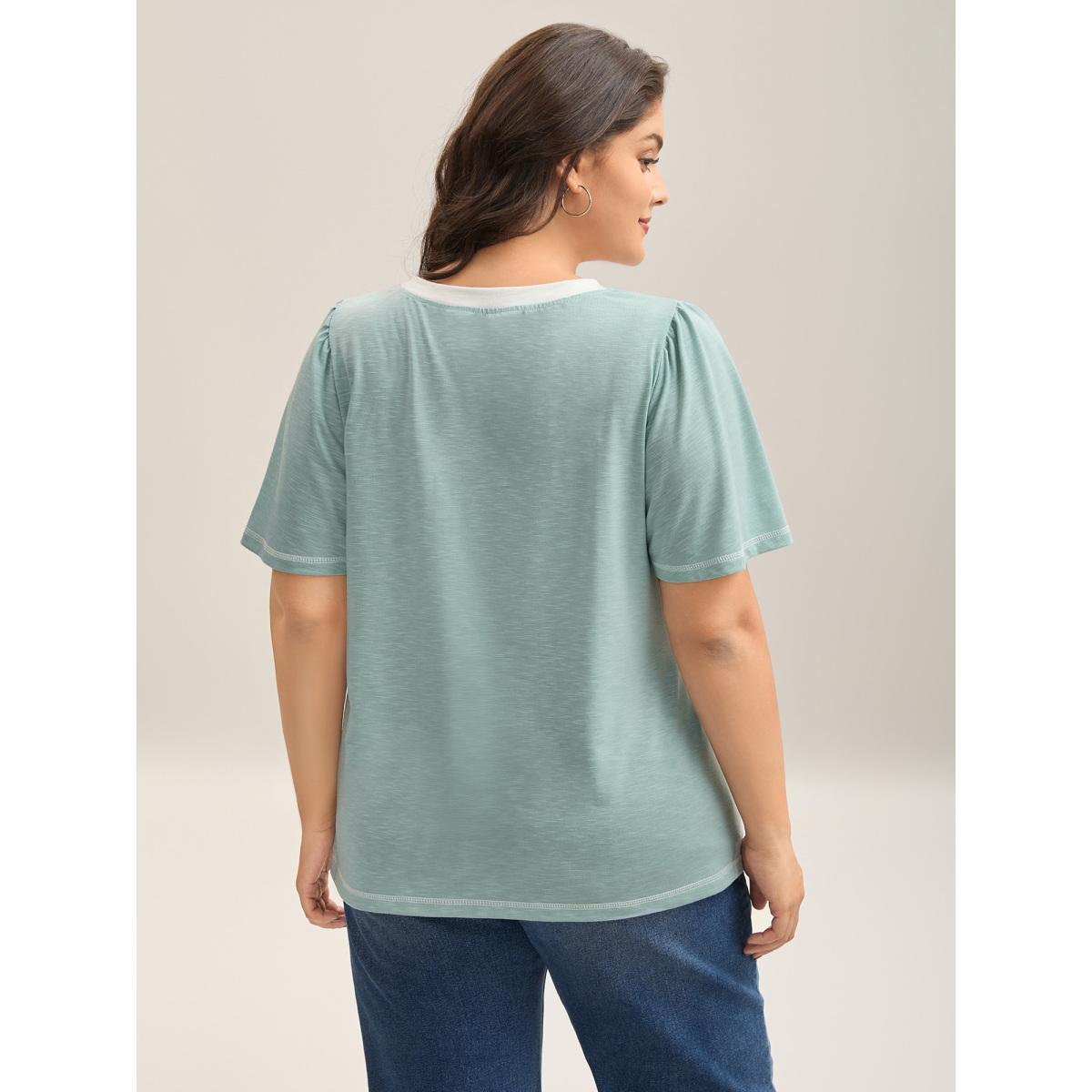 Plus Size Color Contrast Bamboo Textured T-Shirt Greenbean Women Leisure Gathered V-neck Casual T-shirts BloomChic 22-24/3X Product Image