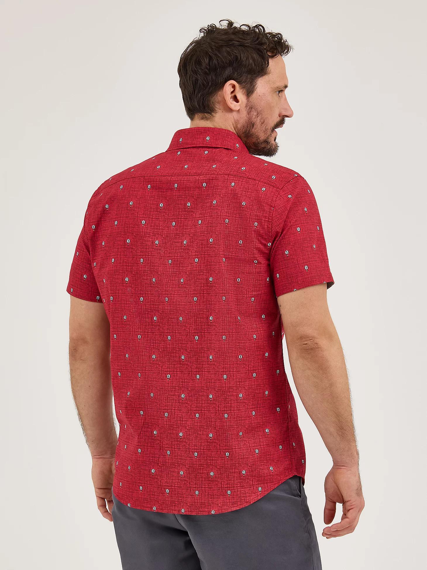 Men's Short Sleeve Stretch Print Button Down Shirt | Men's Tops & Tees | Lee® Product Image