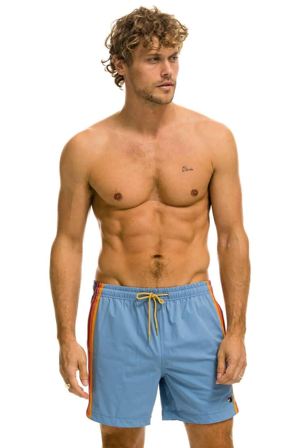 MEN'S 5 STRIPE FLEX SHORTS - ISLANDA Male Product Image
