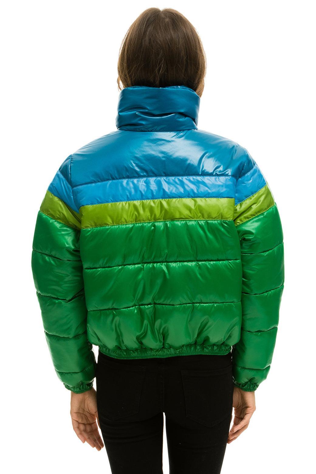 COLOR BLOCK LUXE APRES PUFFER JACKET - AMAZON GLOSSY Female Product Image