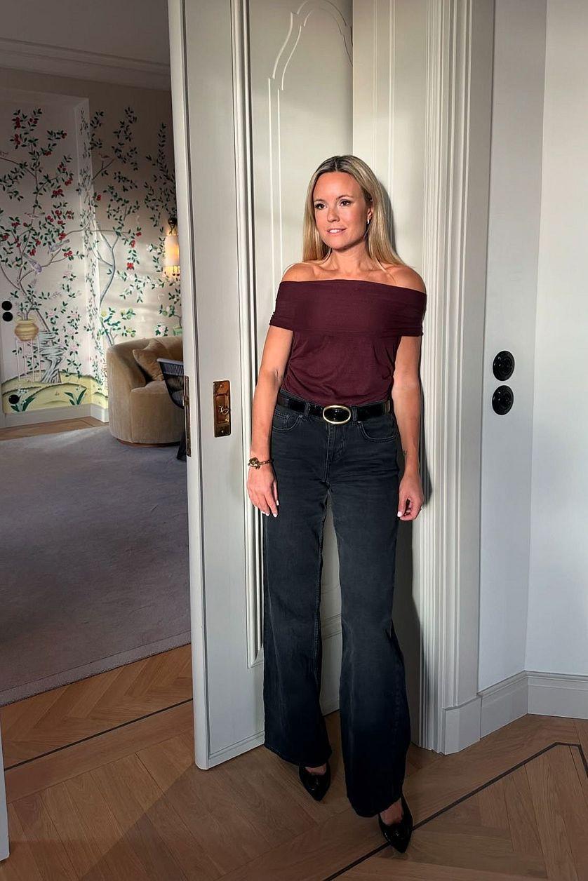 Off Shoulder Thin Knitted Top Burgundy Product Image