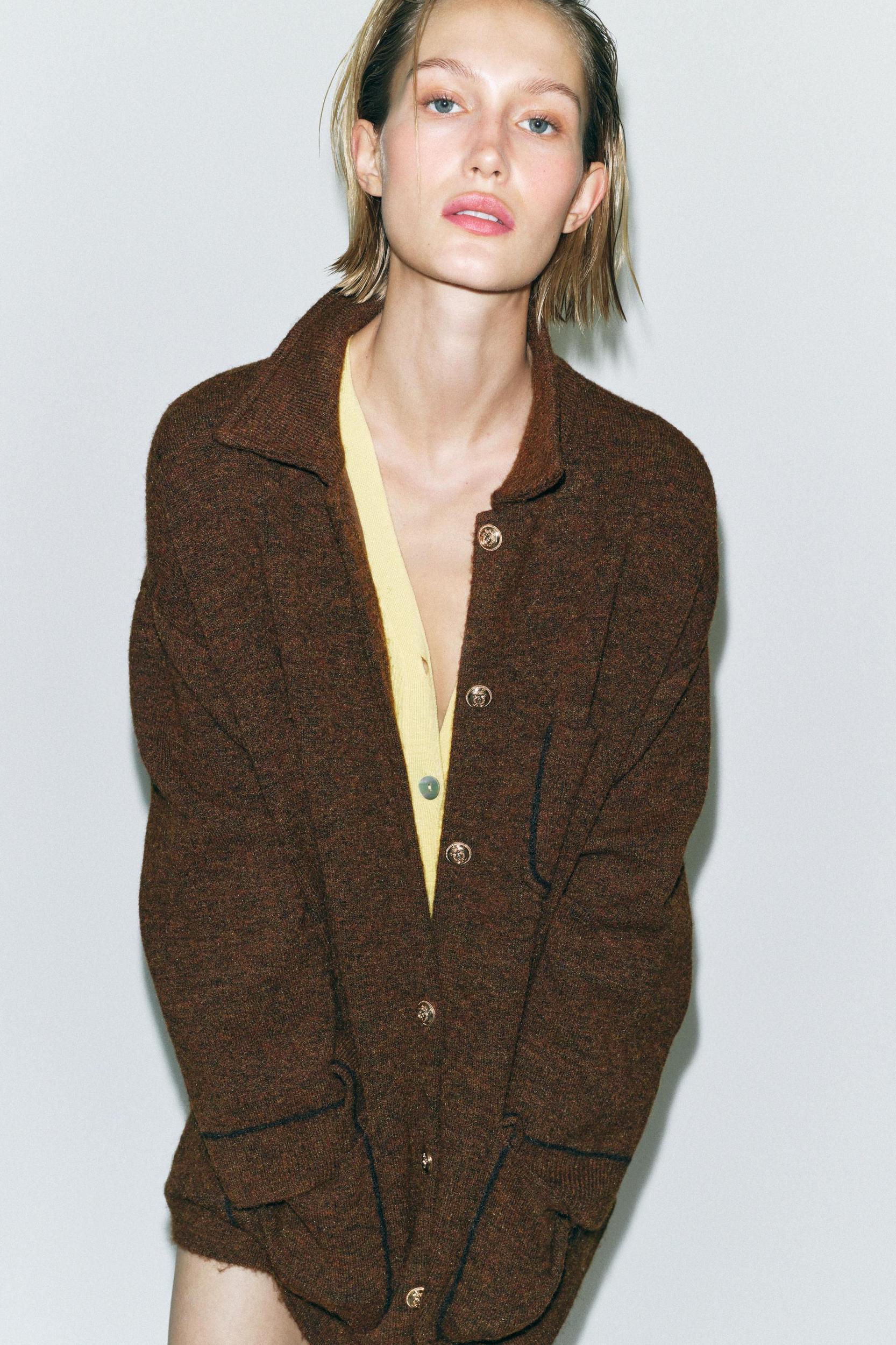 GOLDEN BUTTON KNIT CARDIGAN Product Image