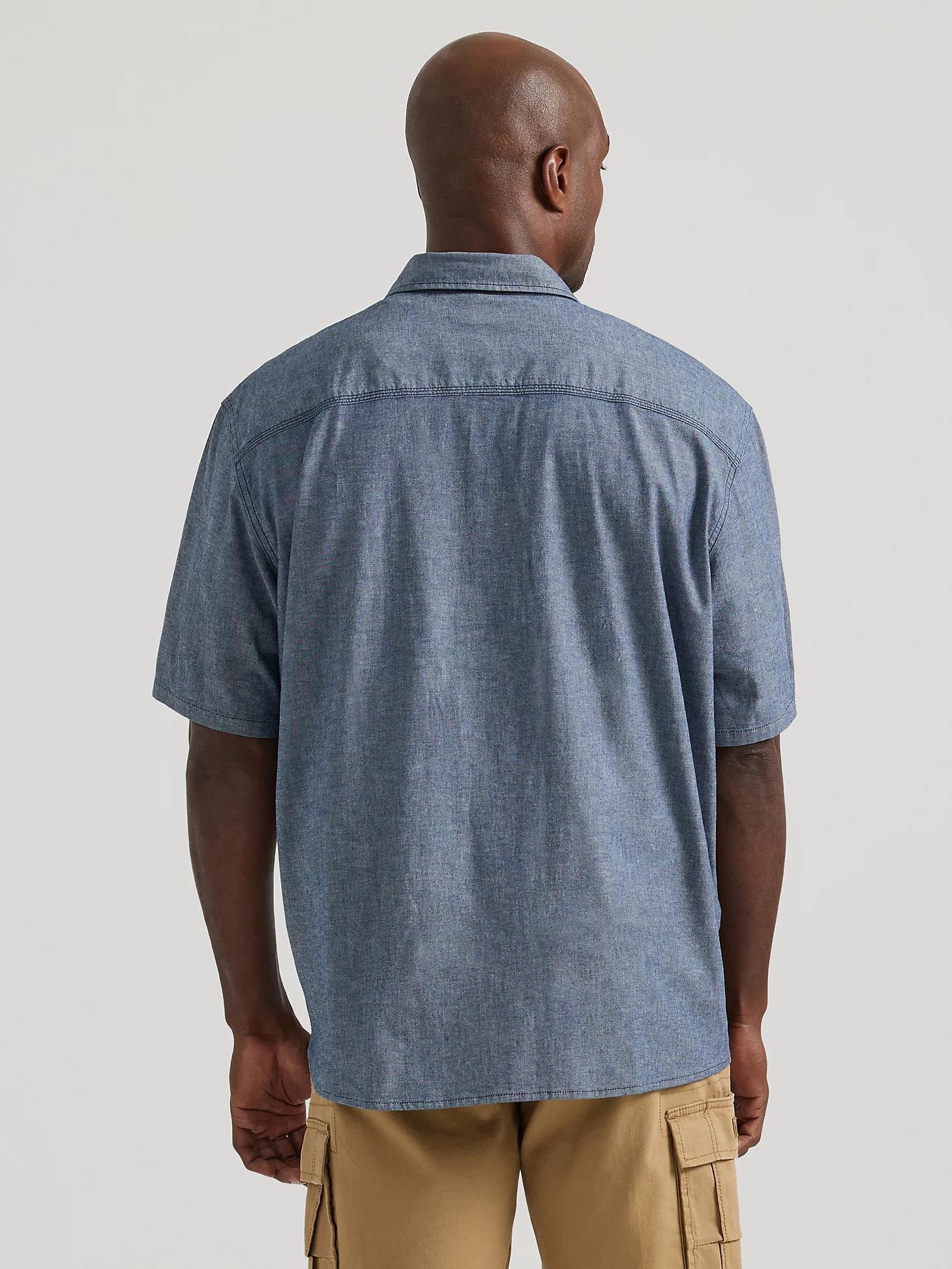 Men's Extreme Motion Short Sleeve Utility Workshirt | Men's Tops & Tees | Lee® Product Image